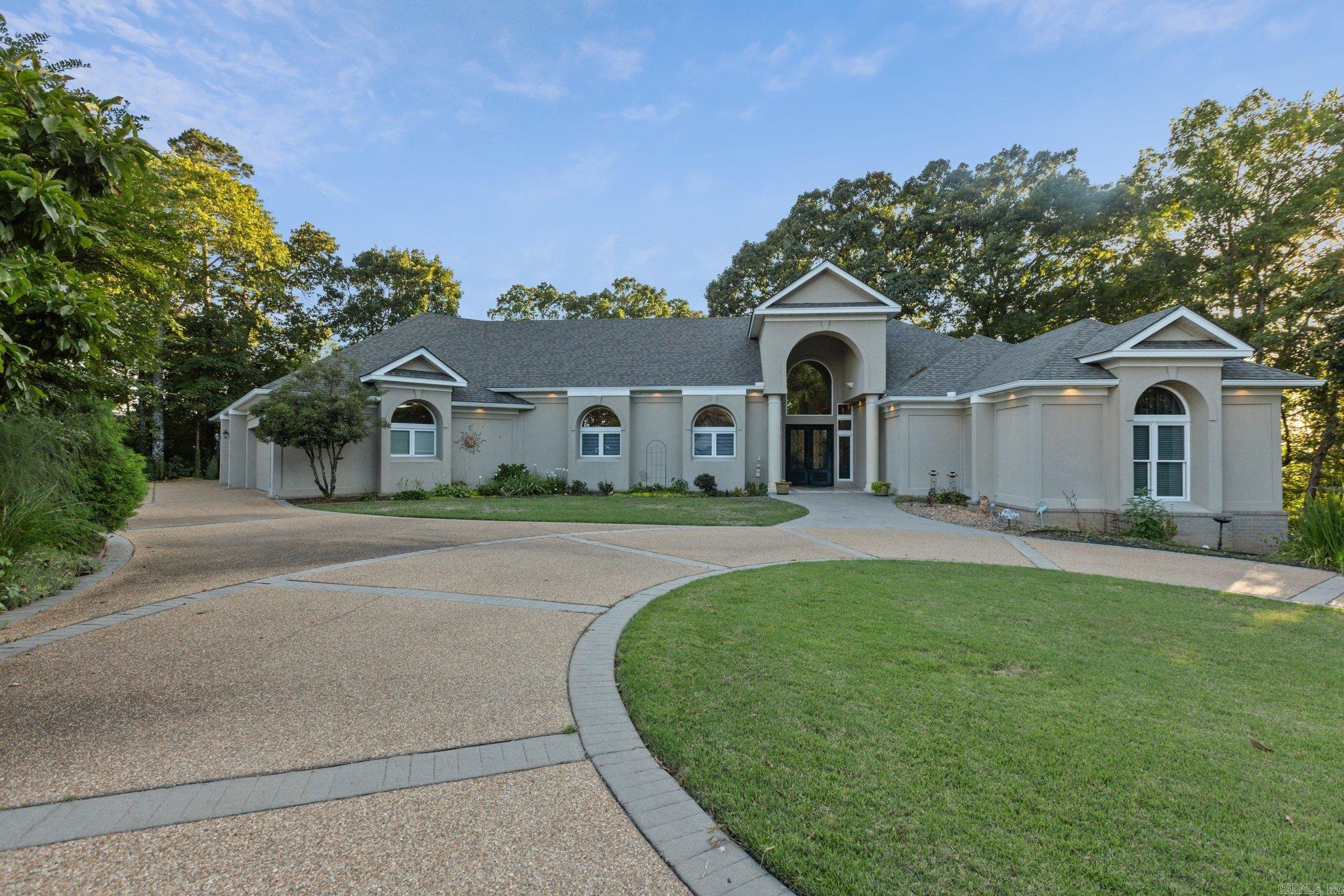 River Oaks Pointe - Residential