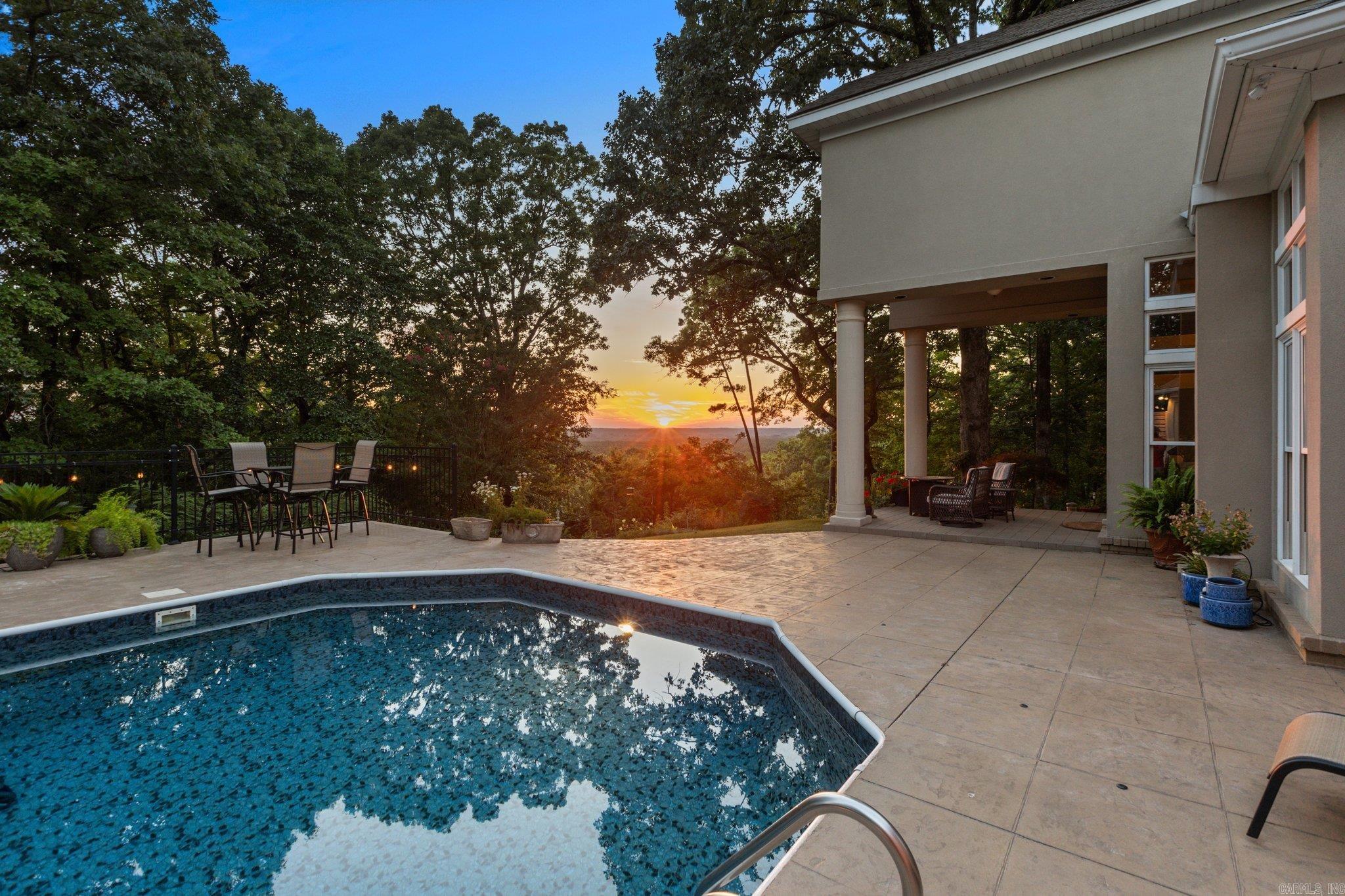 River Oaks Pointe - Residential