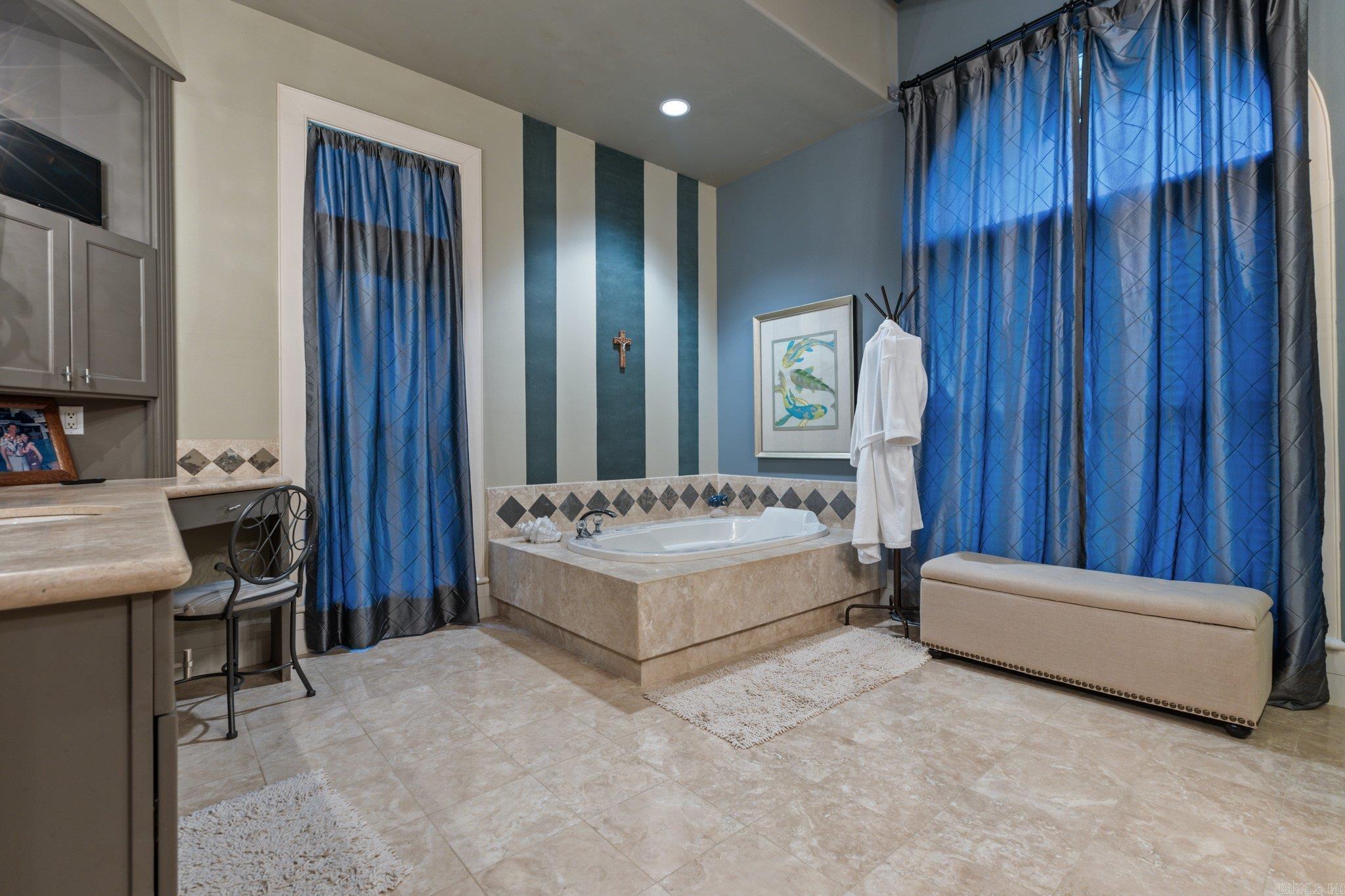 River Oaks Pointe - Residential