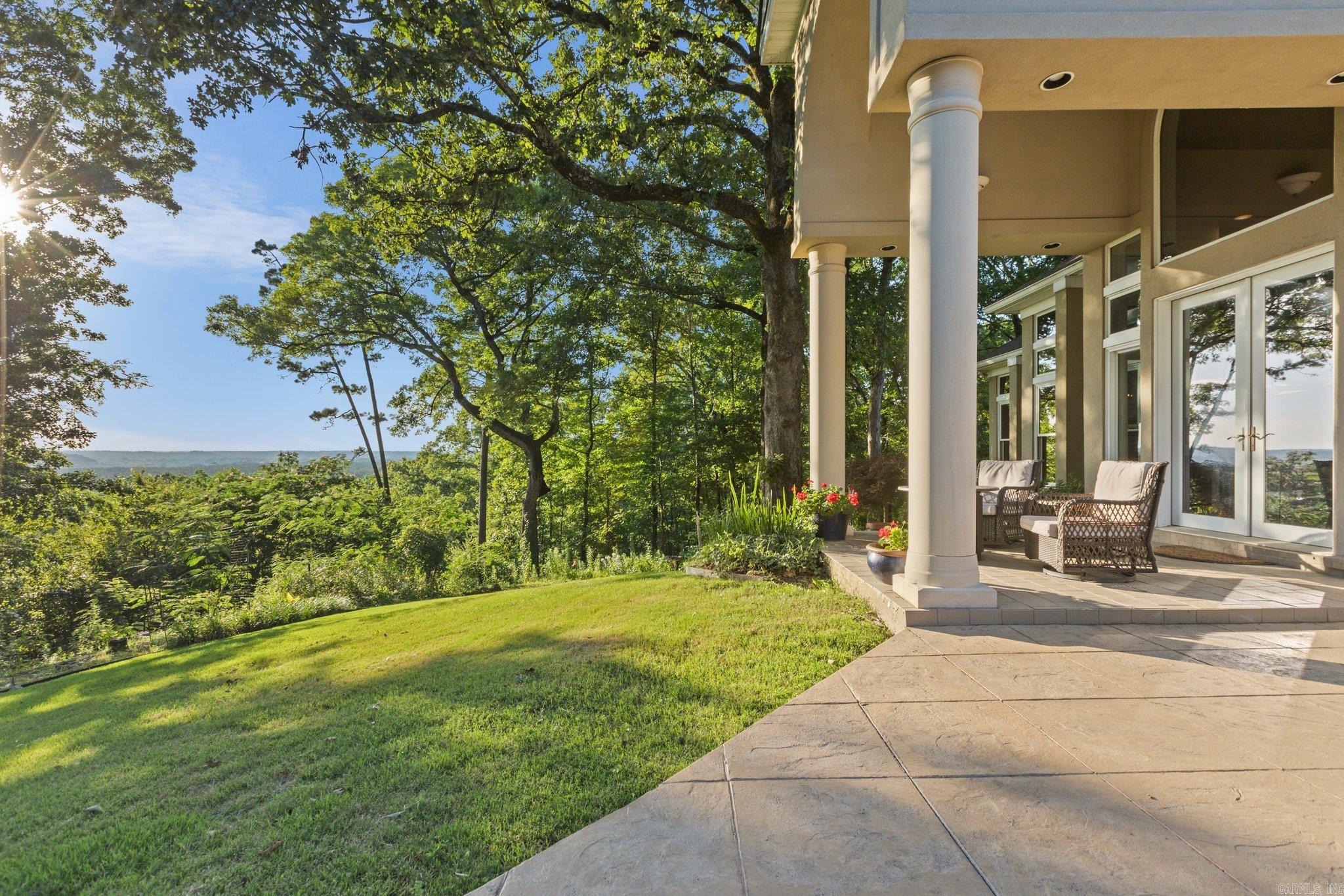 River Oaks Pointe - Residential