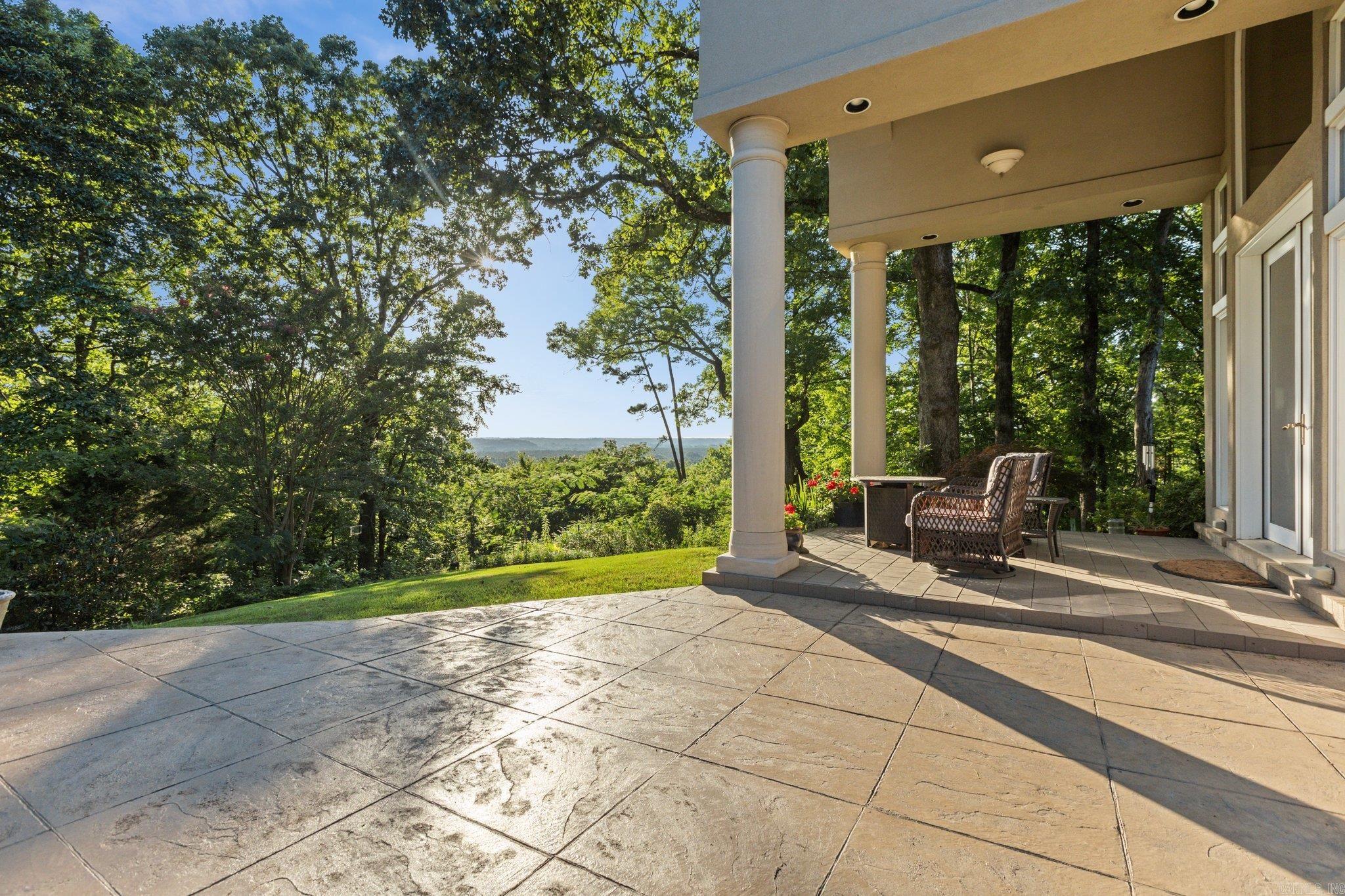 River Oaks Pointe - Residential