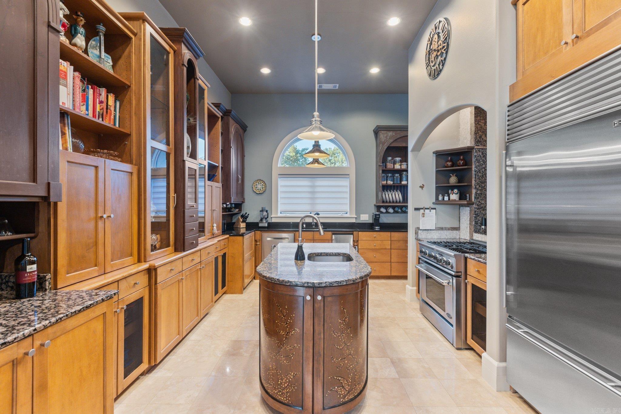 River Oaks Pointe - Residential