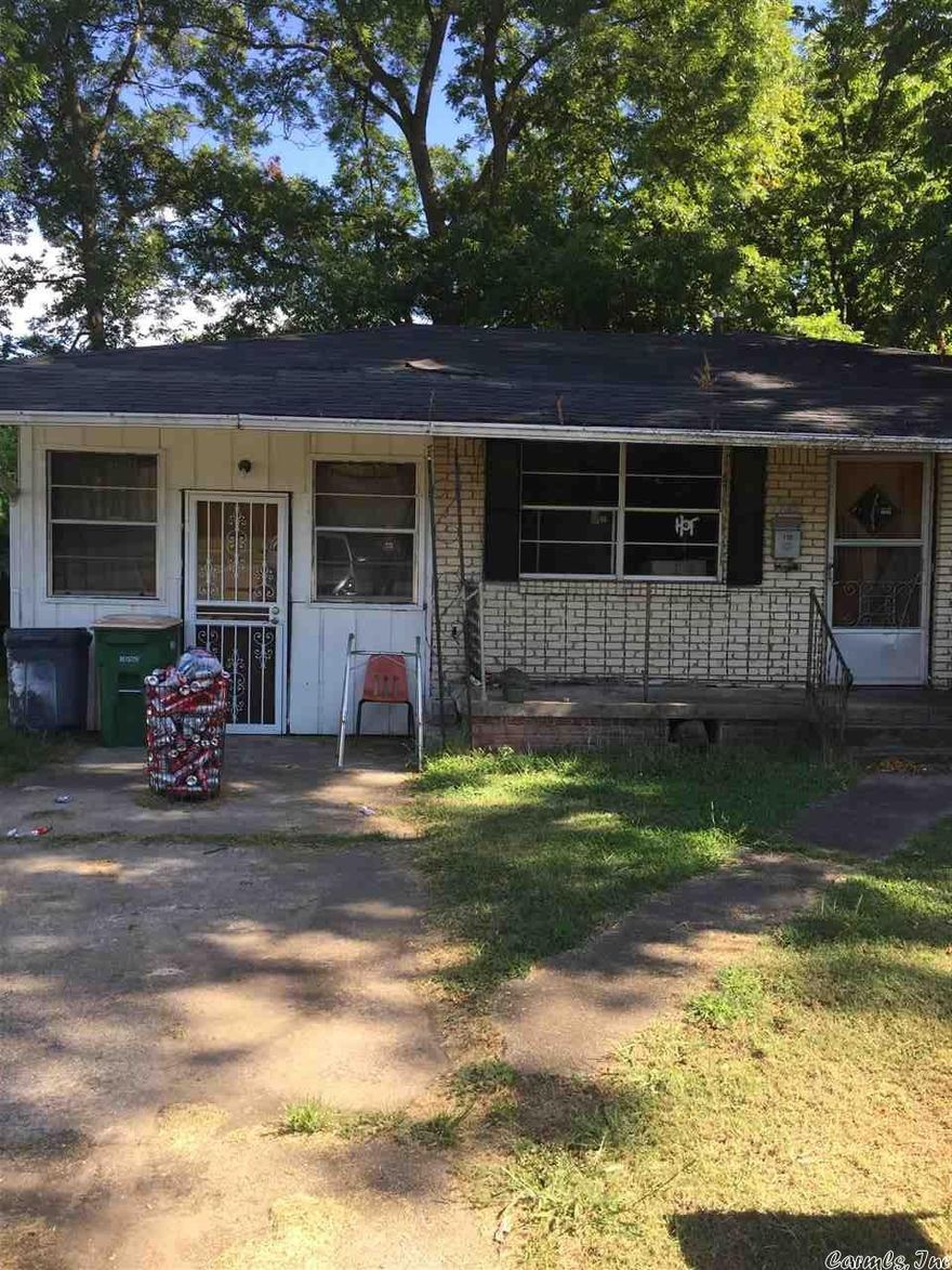 NEEDS WORK! This will make a good investment property once remodeled.  Property to be sold "AS IS." 3-Bedroom & 1-bathroom.