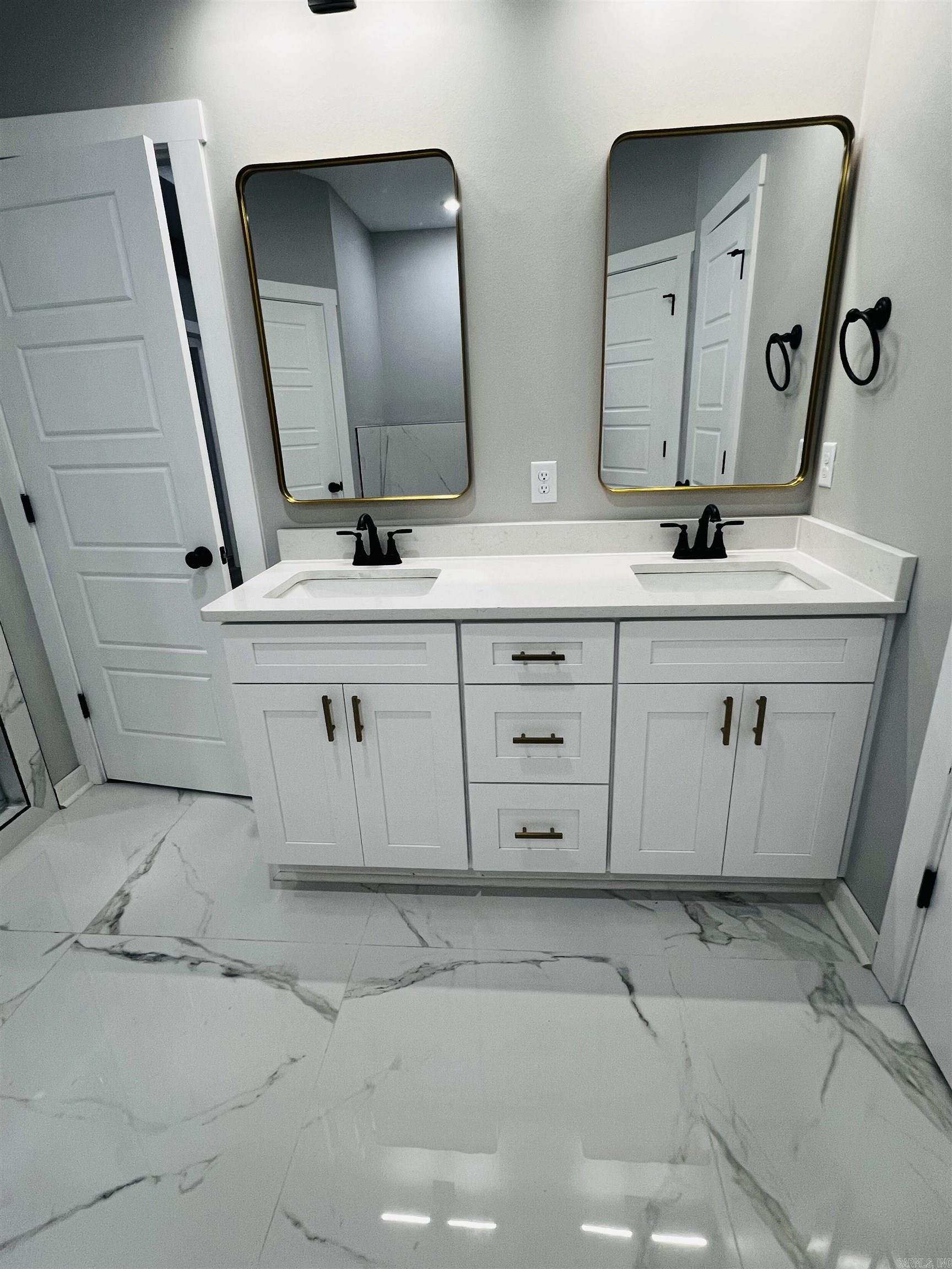 KNOTTING HILL - Residential