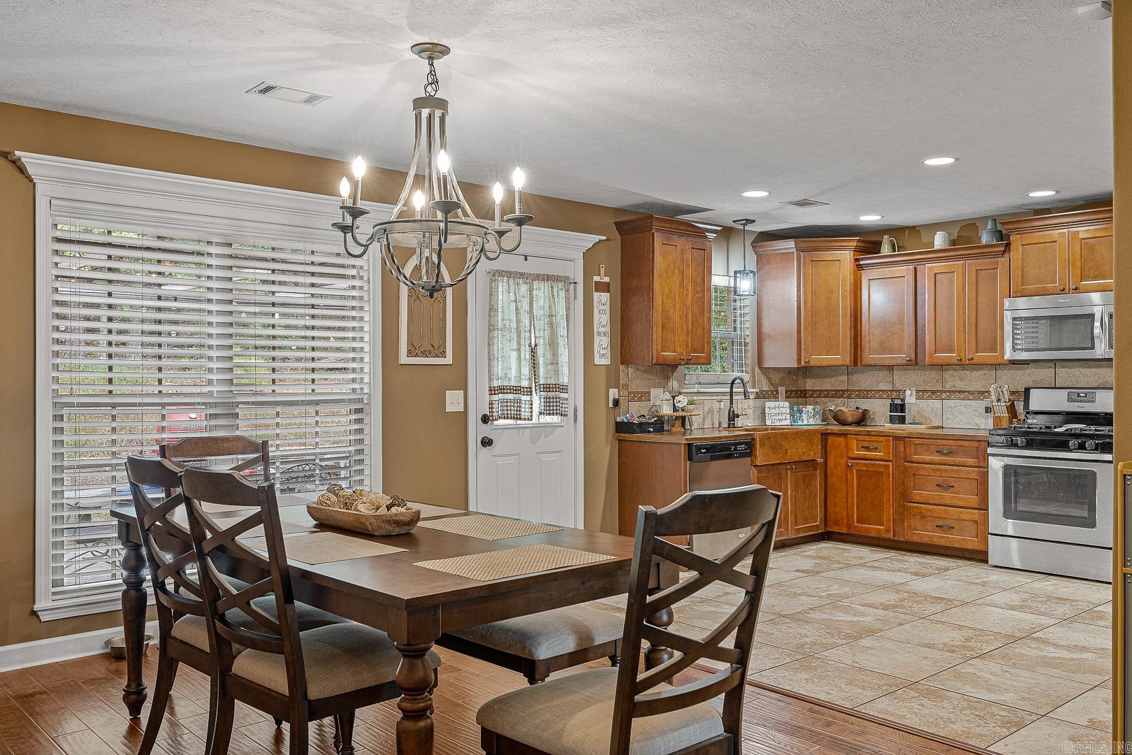 Mountain Ridge - Residential