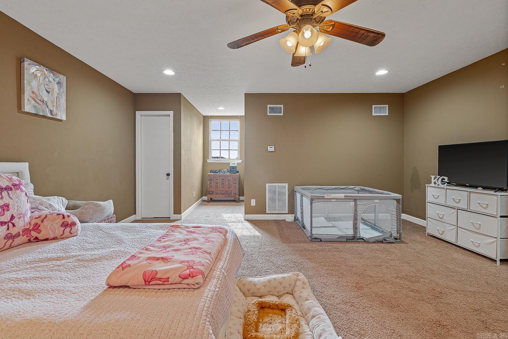 Mountain Ridge - Residential