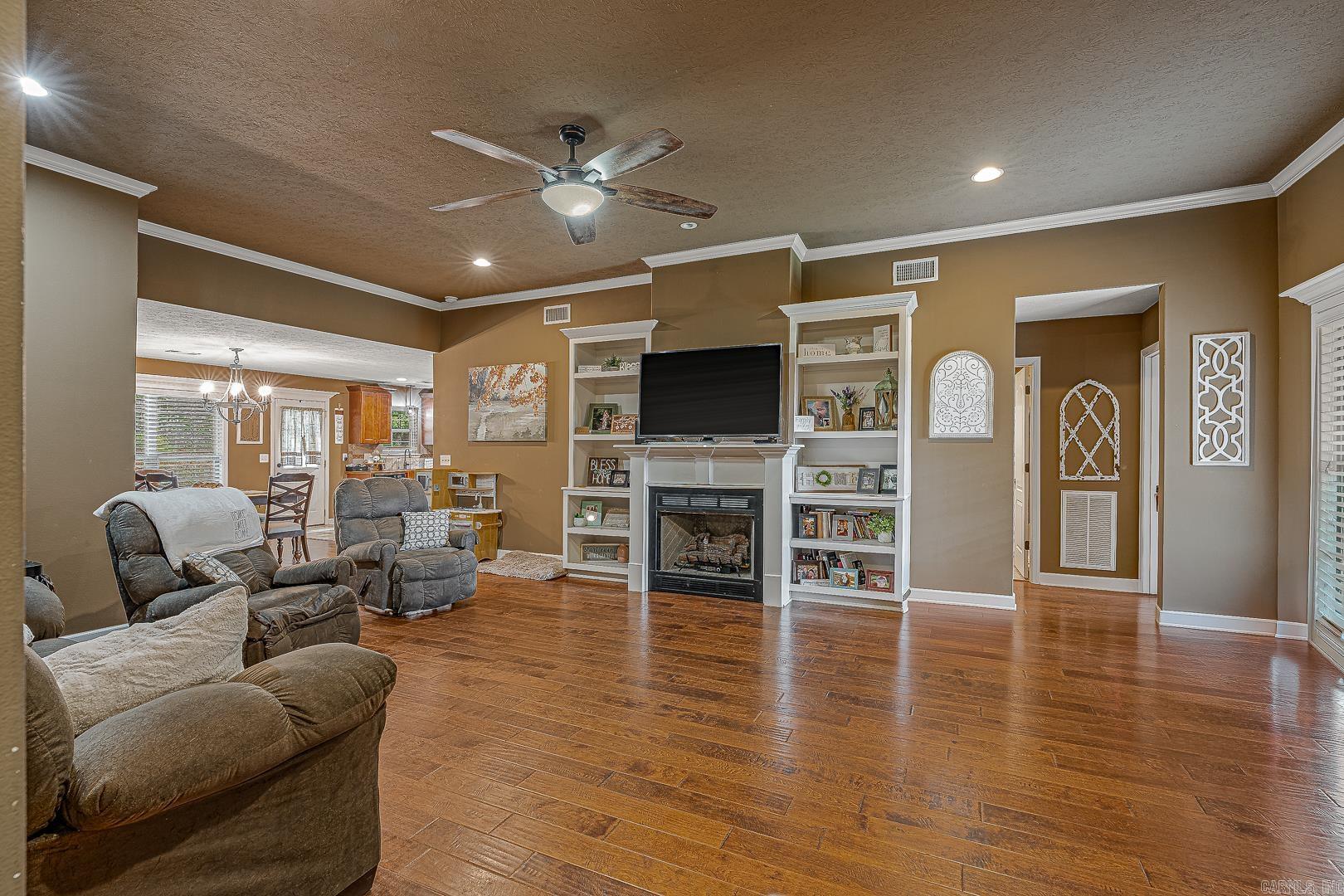 Mountain Ridge - Residential