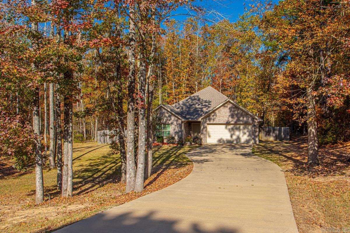 PINEWOOD ESTATES - Residential