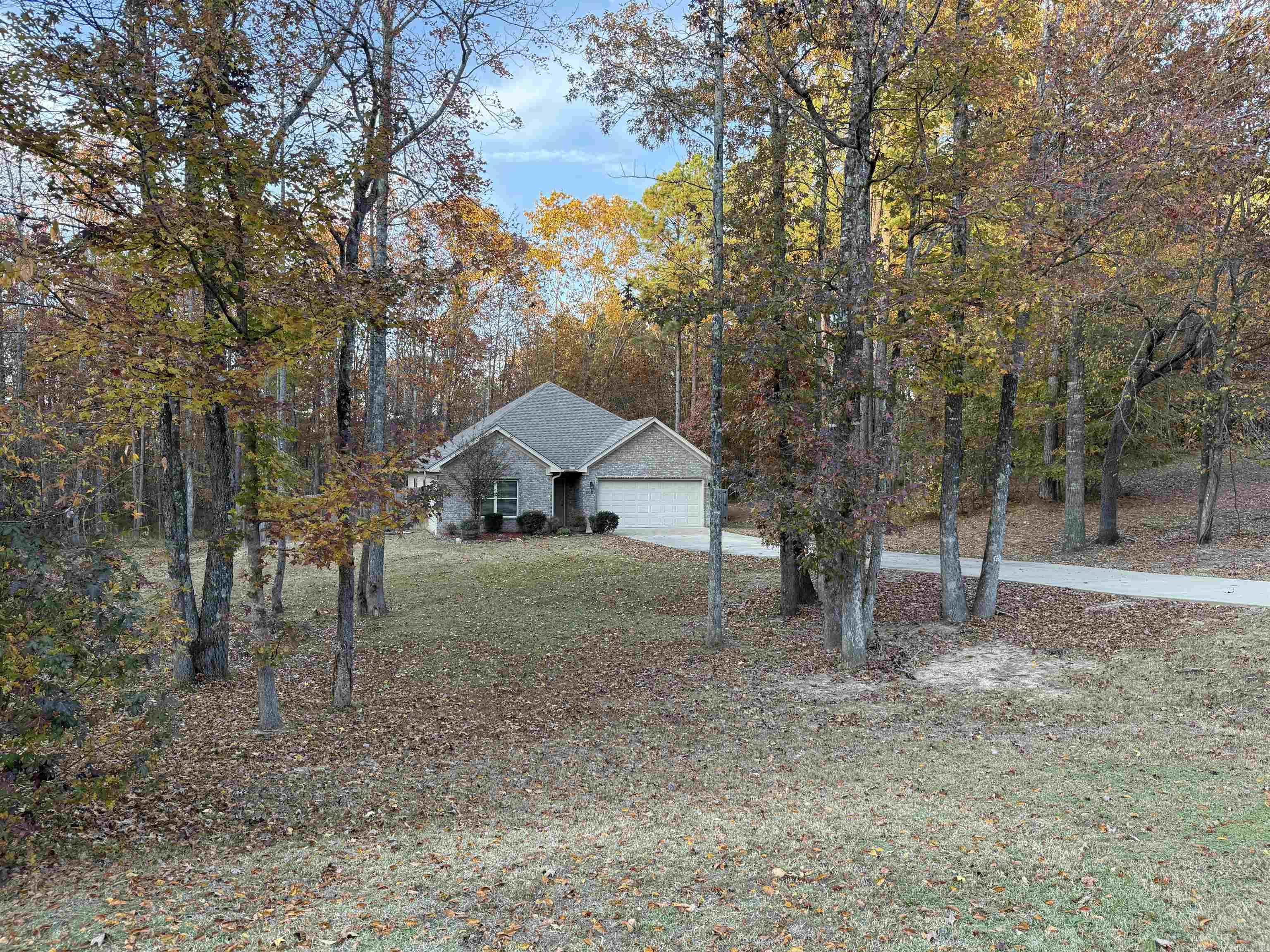 PINEWOOD ESTATES - Residential