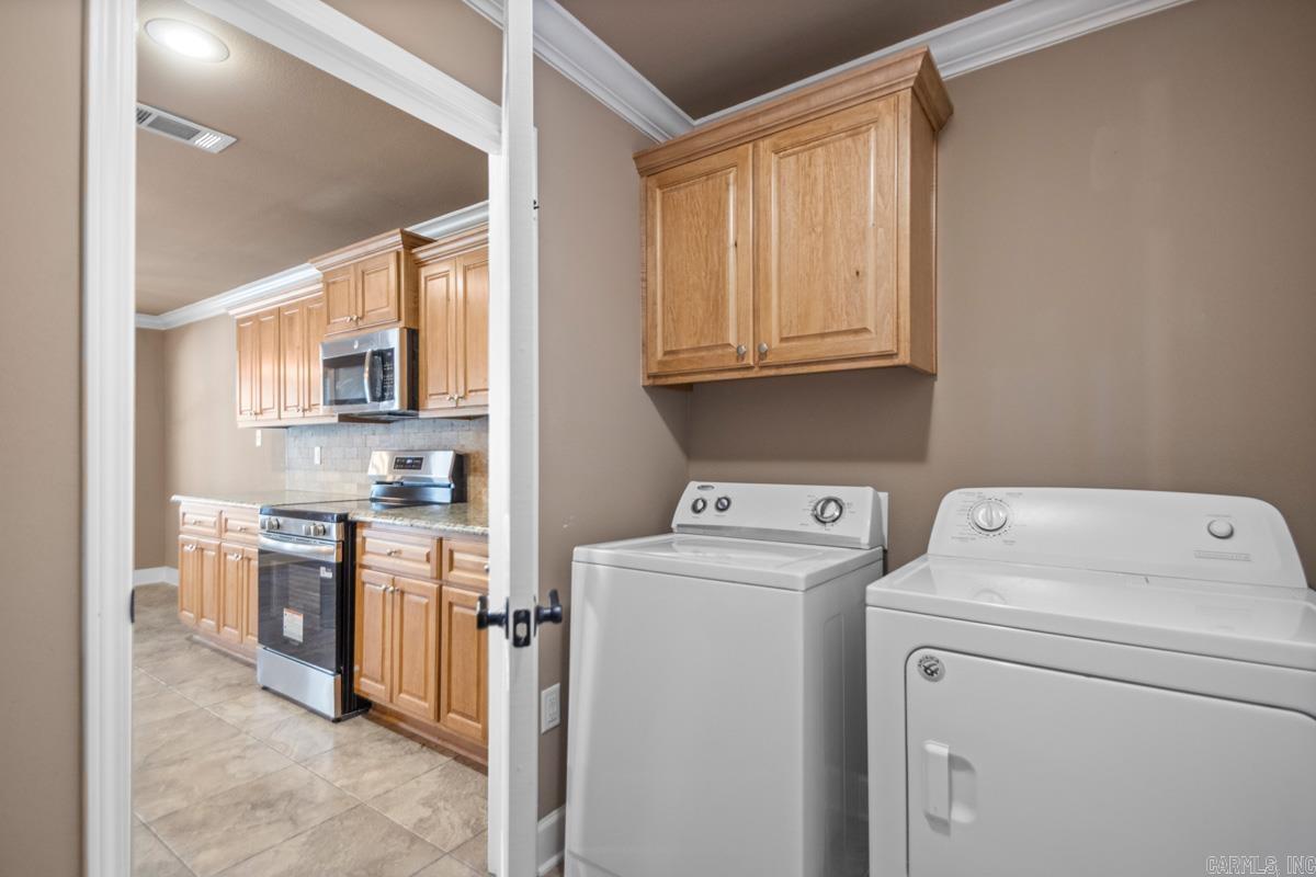 PINEWOOD ESTATES - Residential