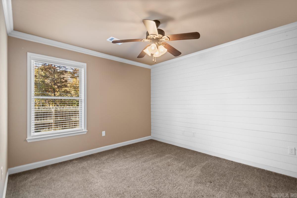 PINEWOOD ESTATES - Residential