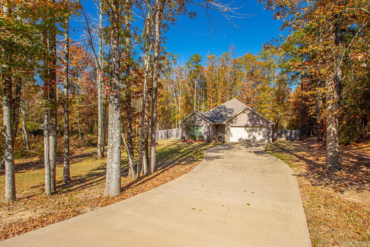 PINEWOOD ESTATES - Residential