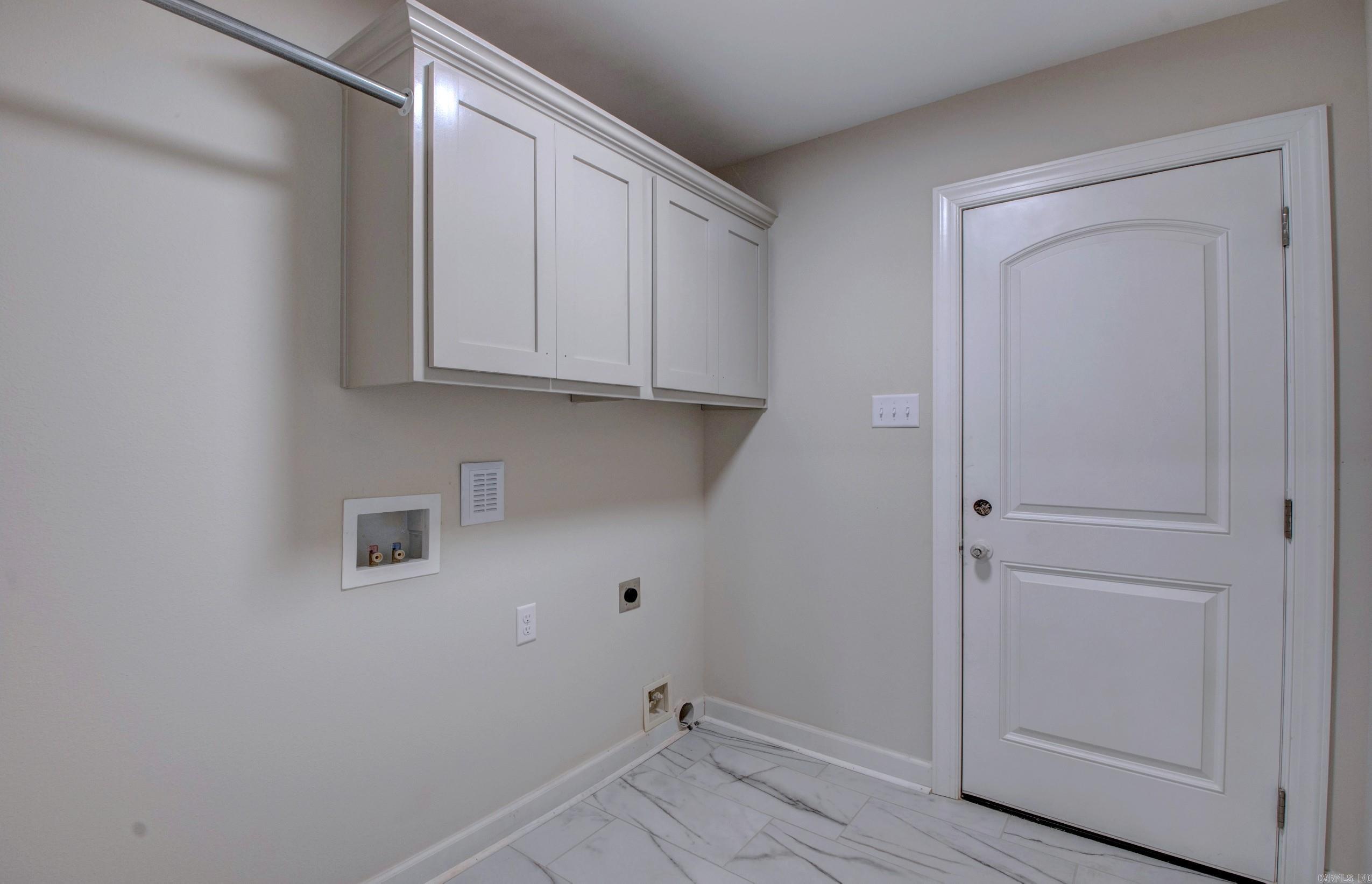 MAJESTIC POINTE - Residential