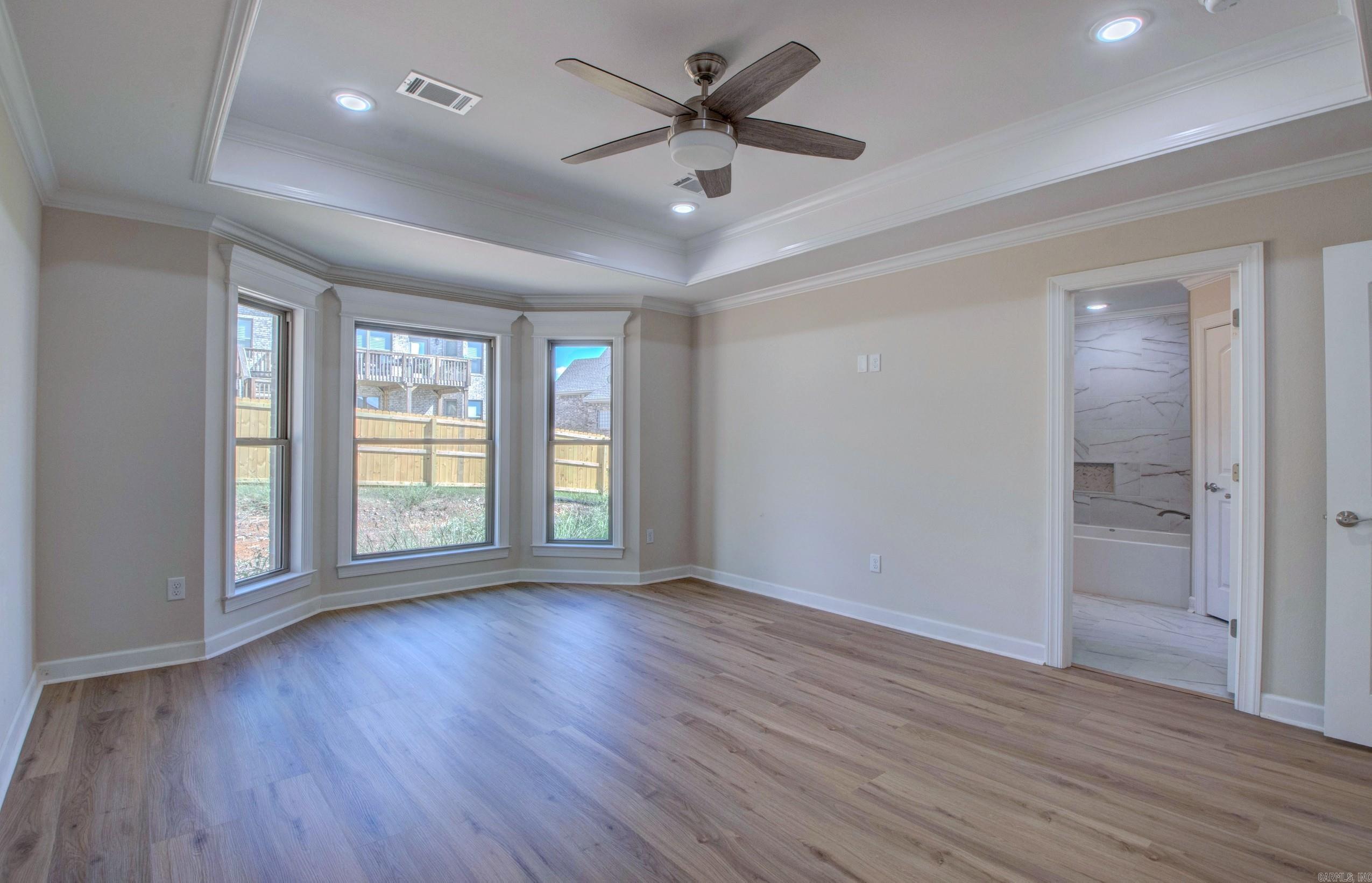 MAJESTIC POINTE - Residential