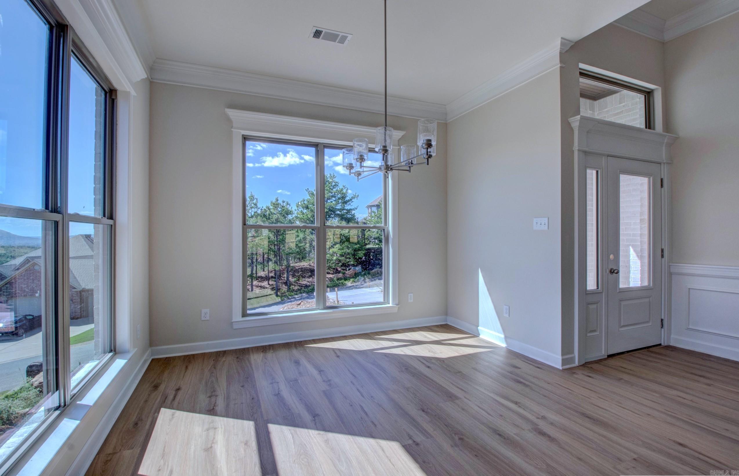 MAJESTIC POINTE - Residential