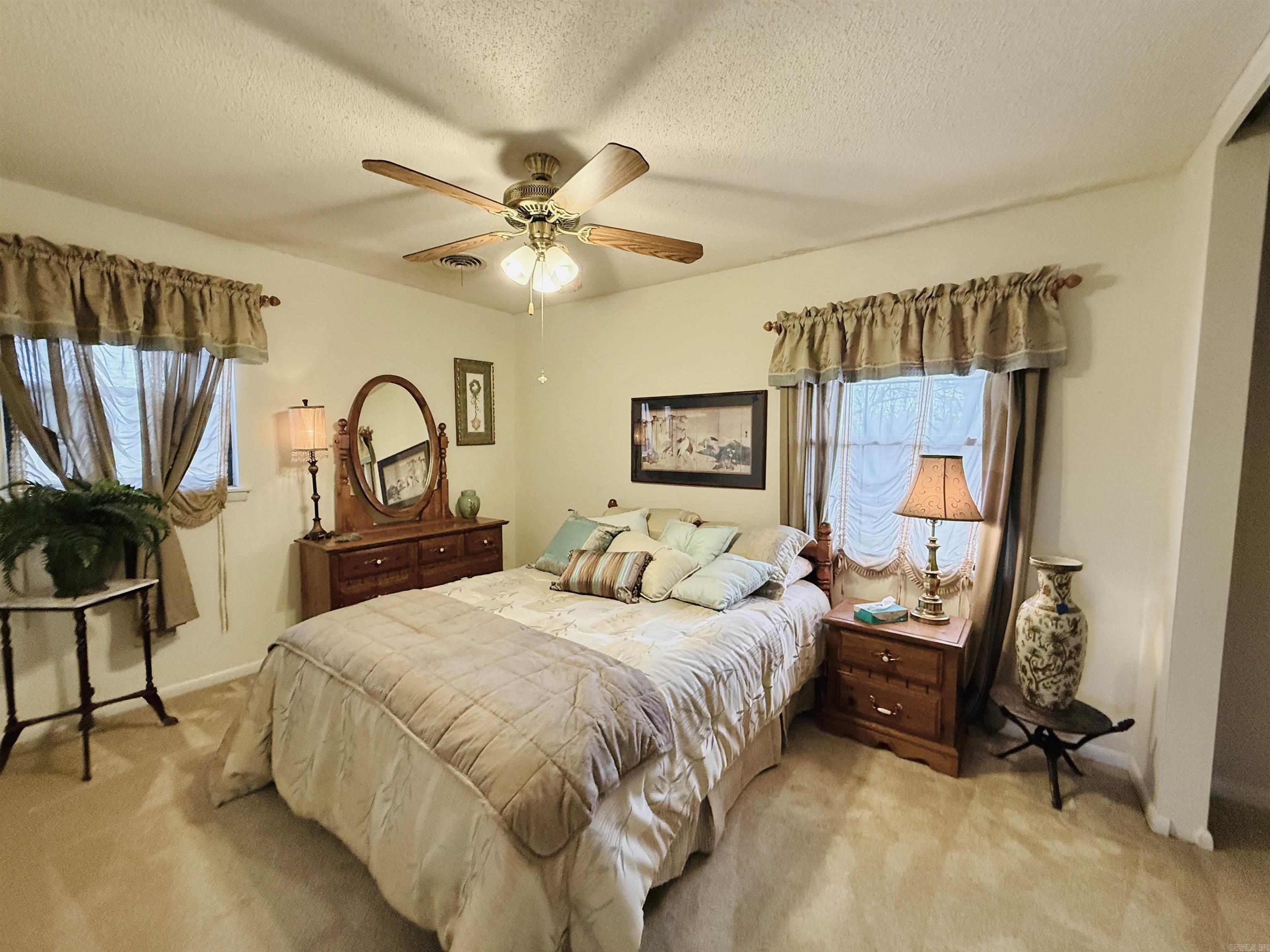 HOLIDAY PARK - Residential