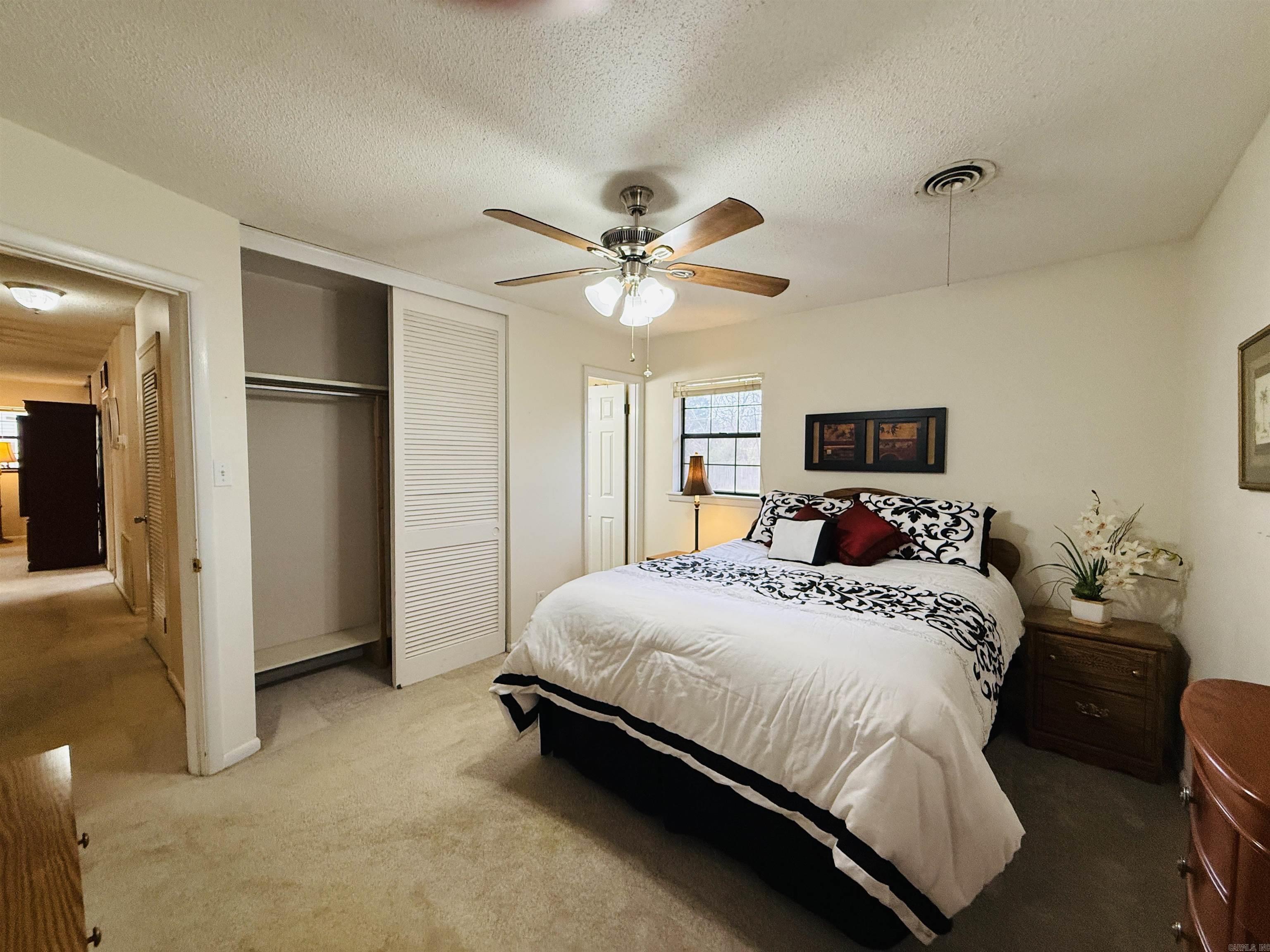 HOLIDAY PARK - Residential