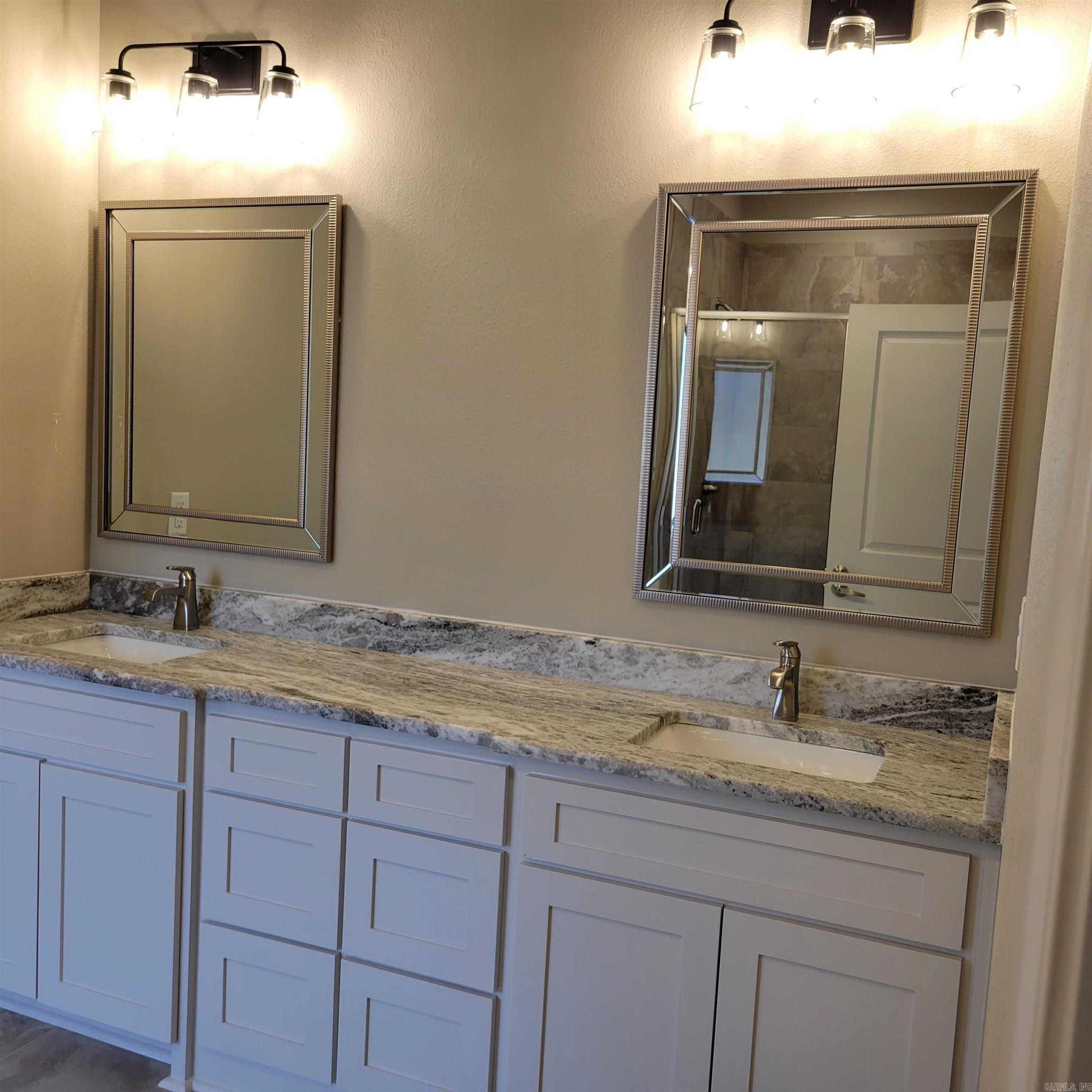 WINCHESTER ESTATES - Residential