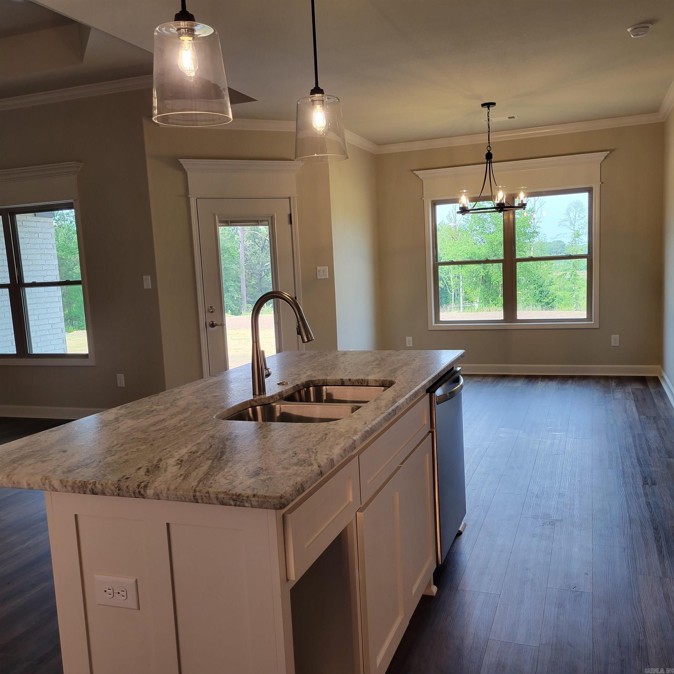 WINCHESTER ESTATES - Residential