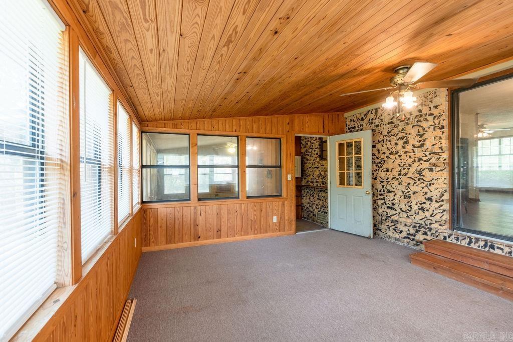 LAKESHORE HEIGHTS - Residential