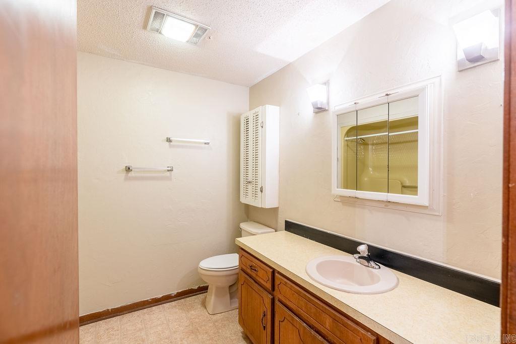 LAKESHORE HEIGHTS - Residential