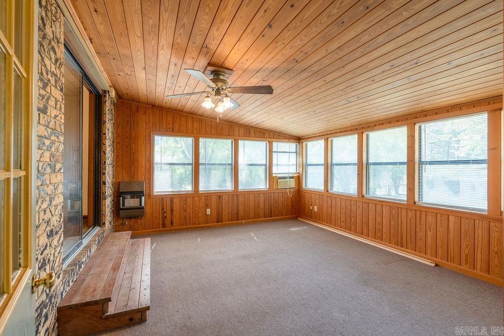 LAKESHORE HEIGHTS - Residential