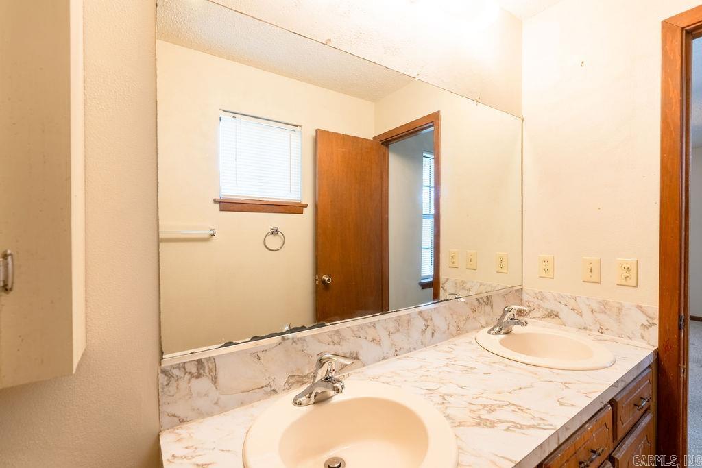 LAKESHORE HEIGHTS - Residential