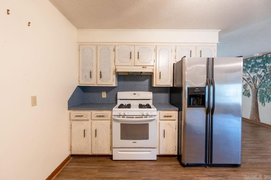 LAKESHORE HEIGHTS - Residential