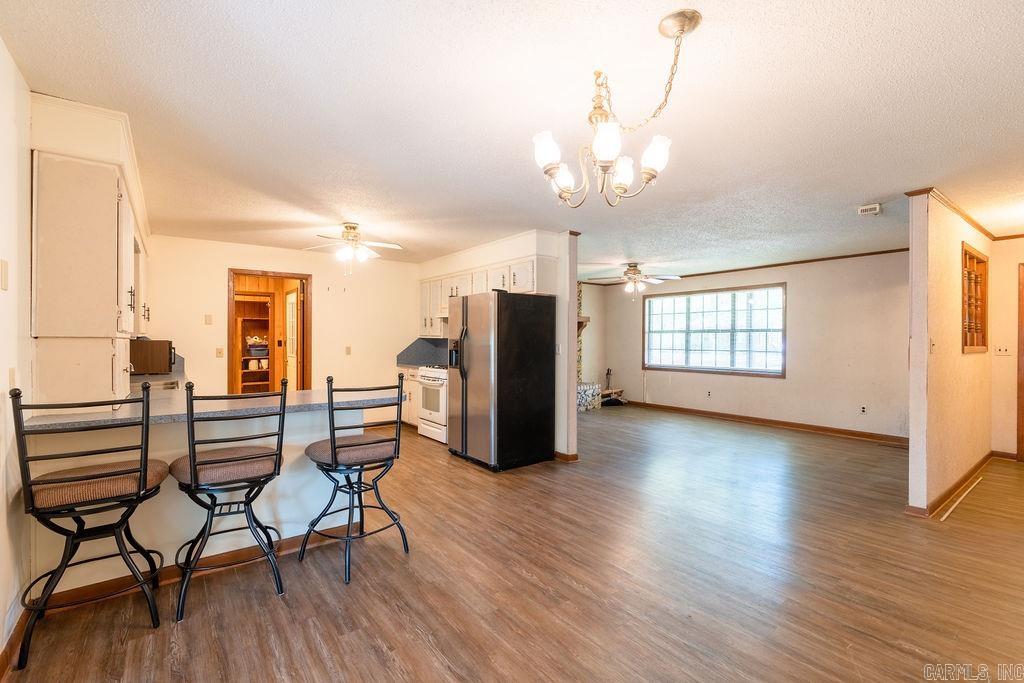 LAKESHORE HEIGHTS - Residential