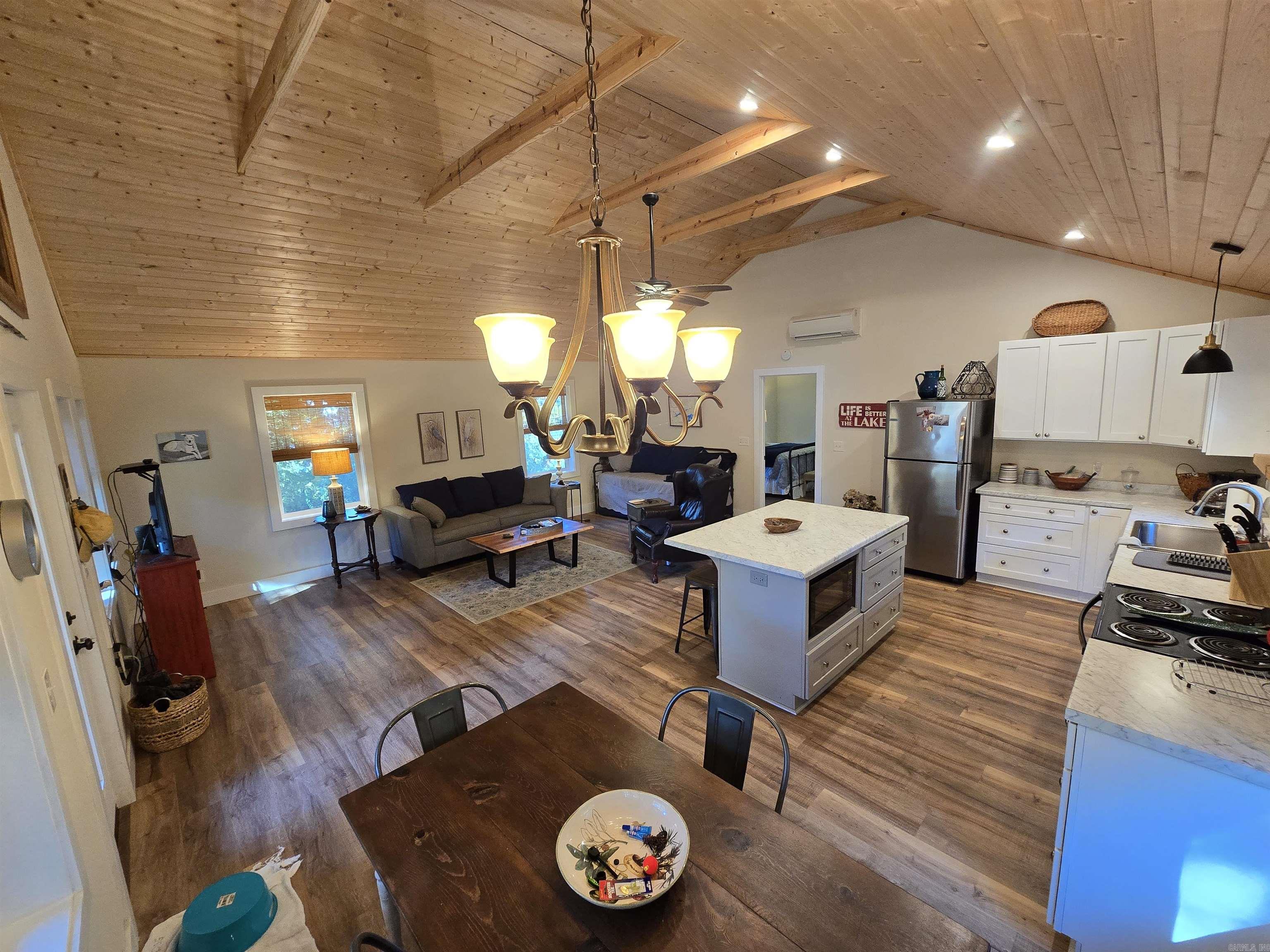 Mills Point - Lake - Residential