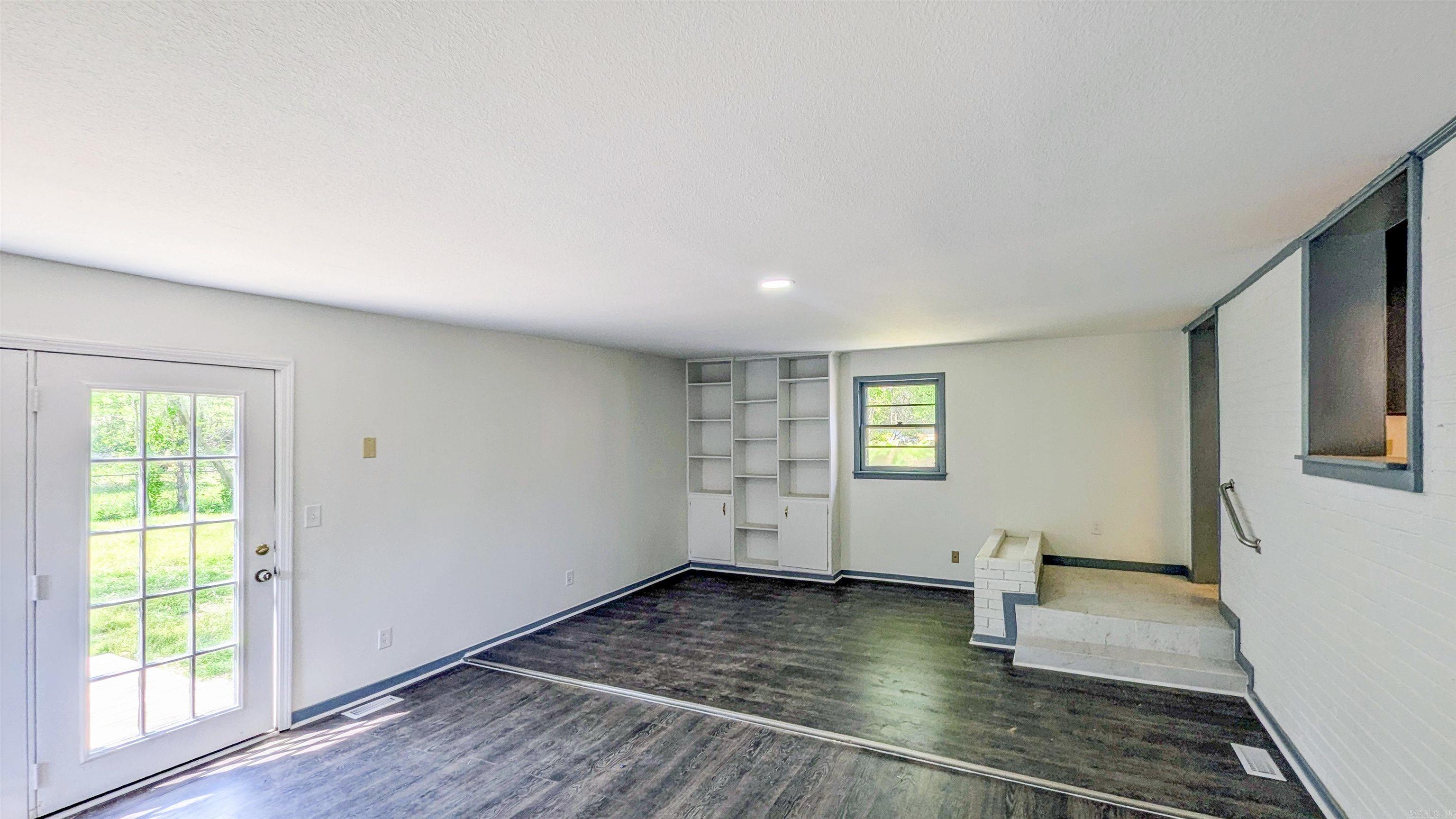 Hollingsworth - Residential