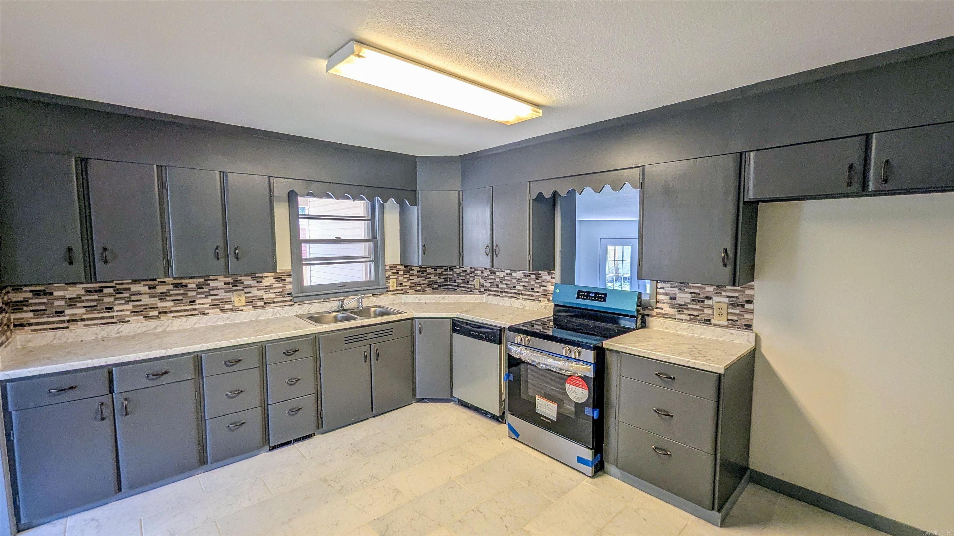 Hollingsworth - Residential