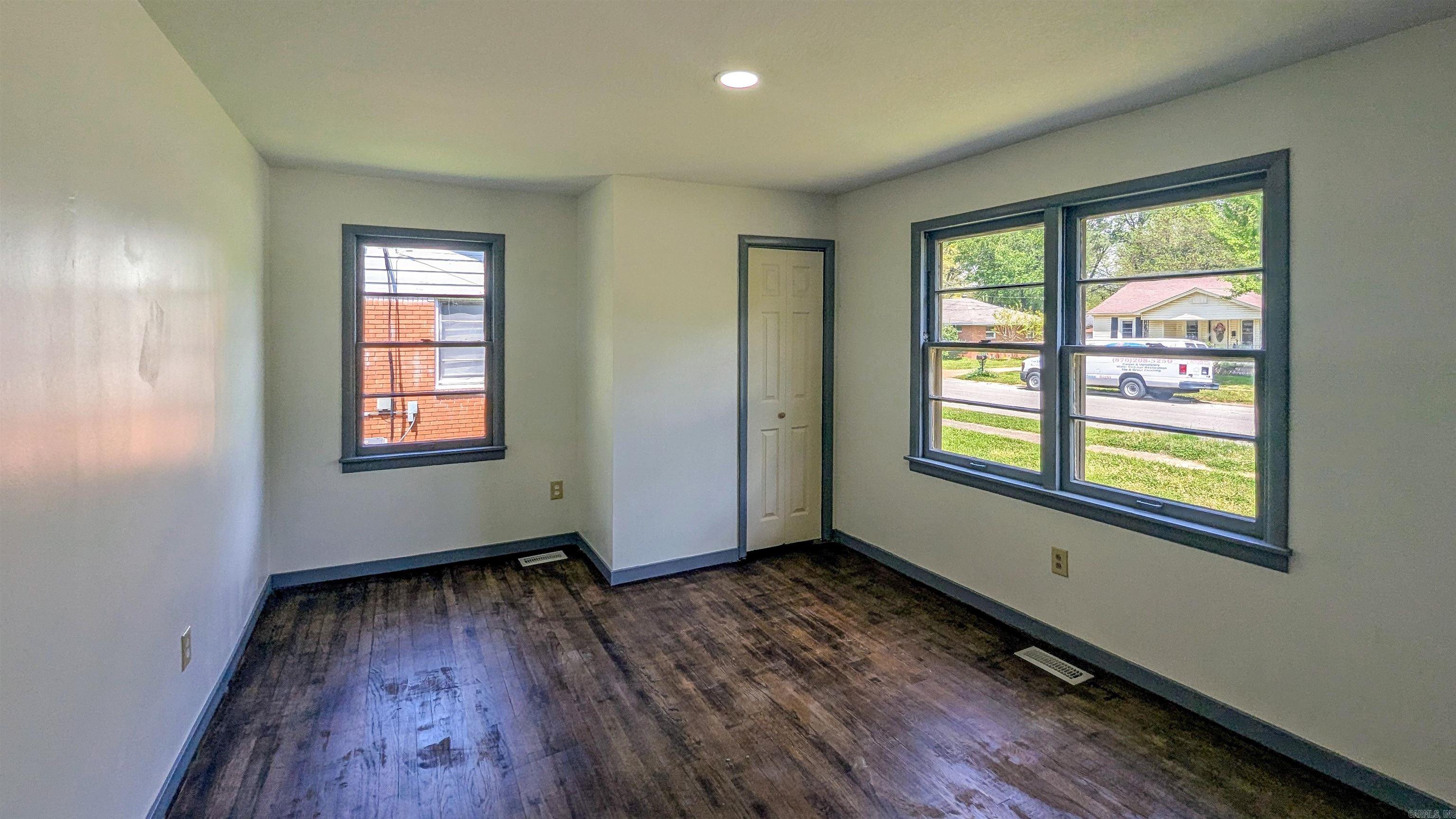 Hollingsworth - Residential