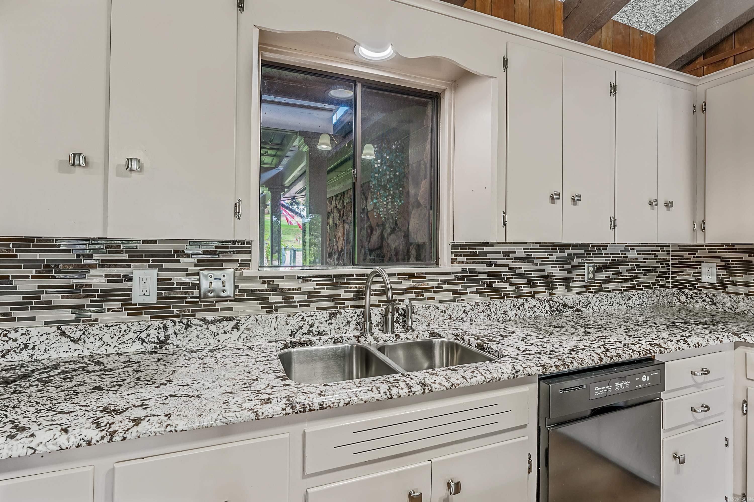 COUNTRY CLUB PARK - Residential