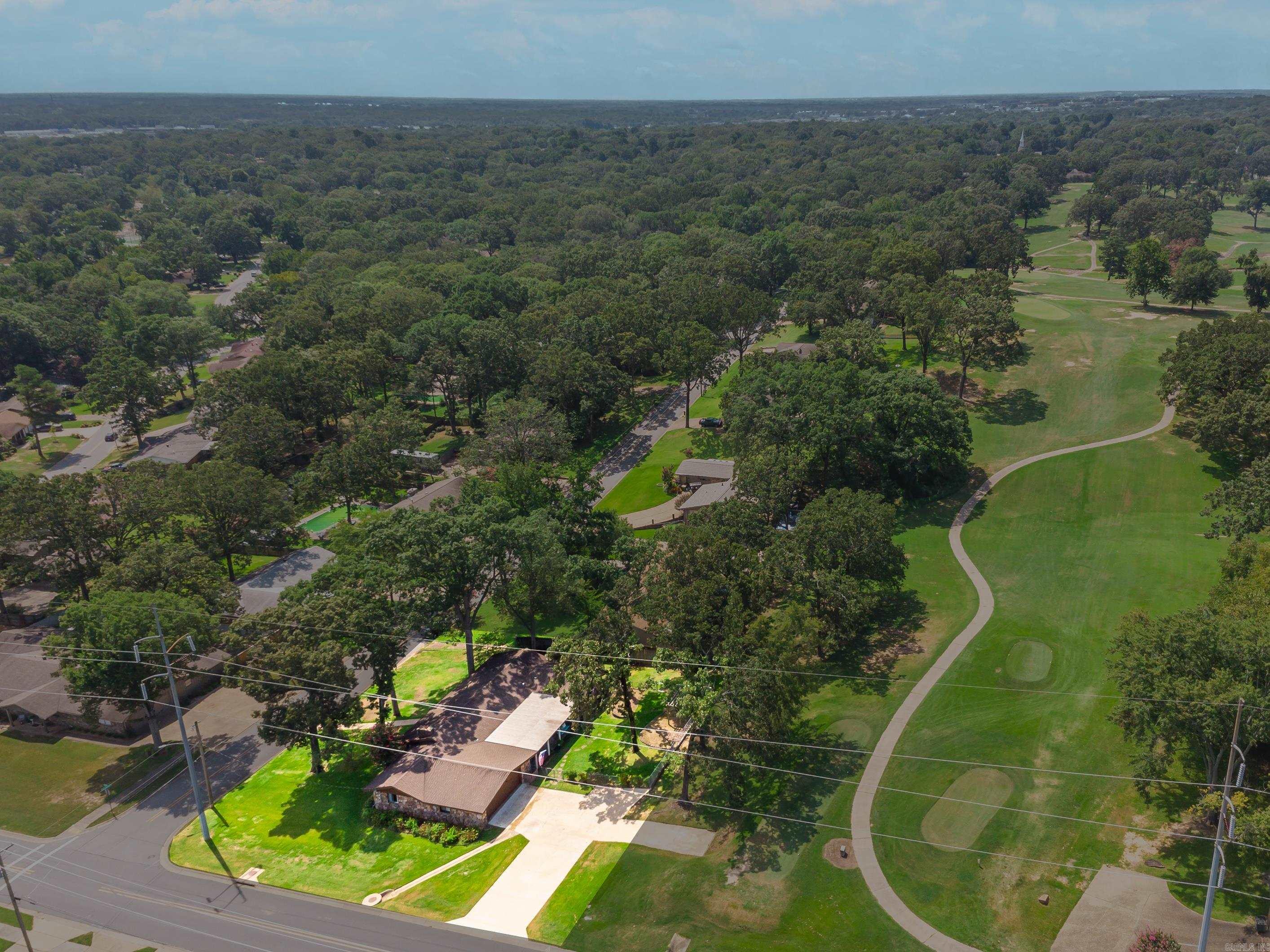 COUNTRY CLUB PARK - Residential