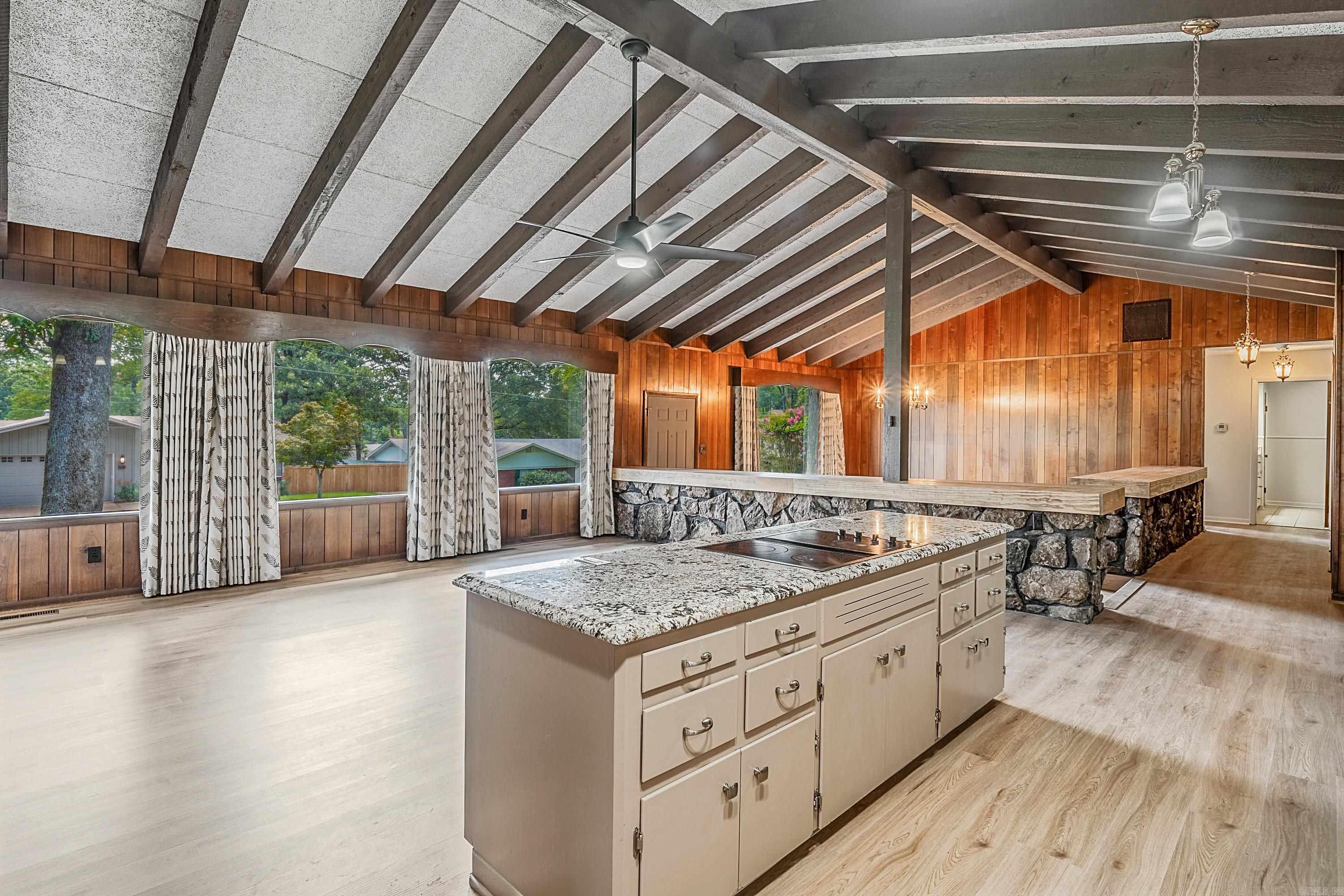 COUNTRY CLUB PARK - Residential