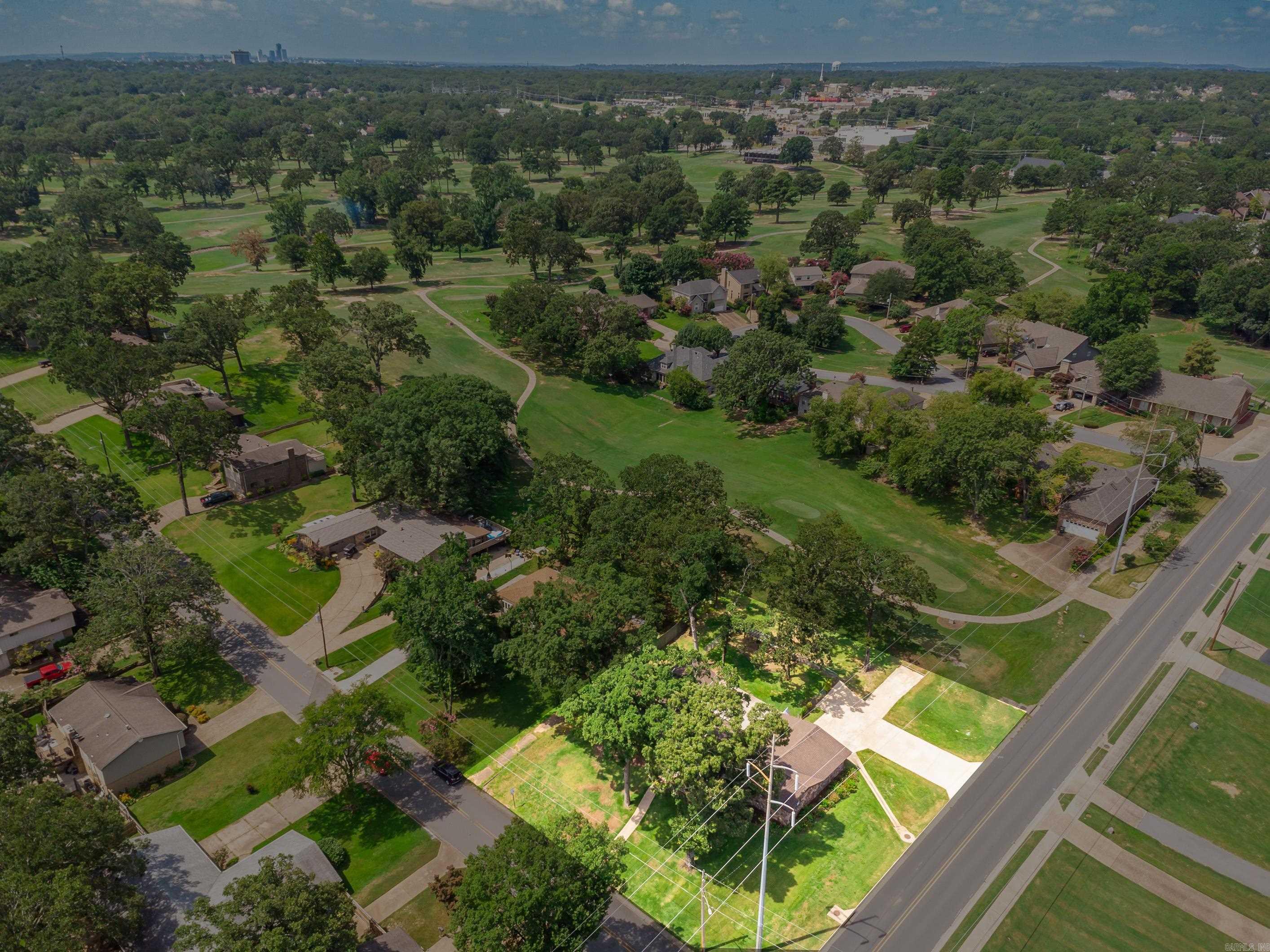 COUNTRY CLUB PARK - Residential