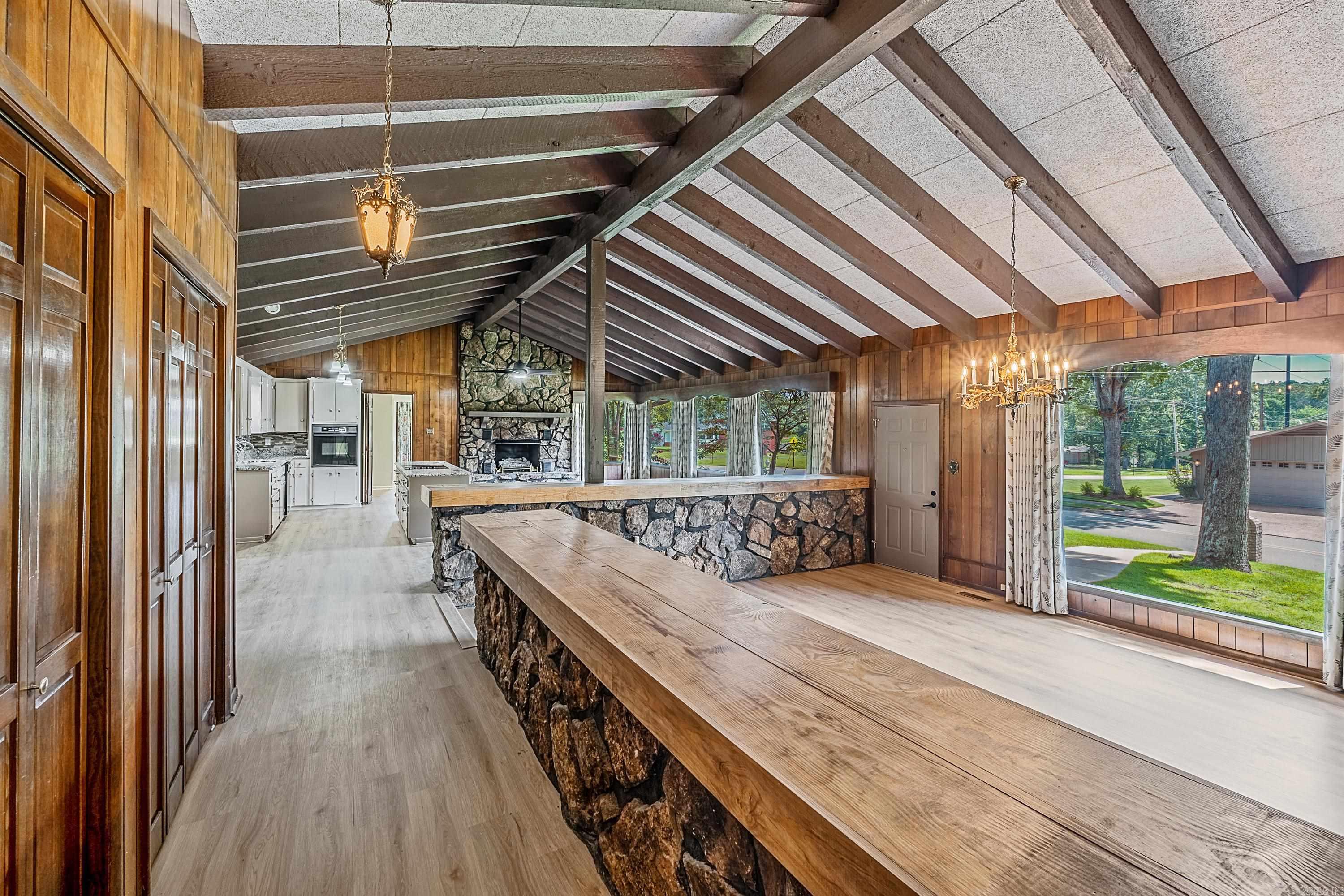 COUNTRY CLUB PARK - Residential