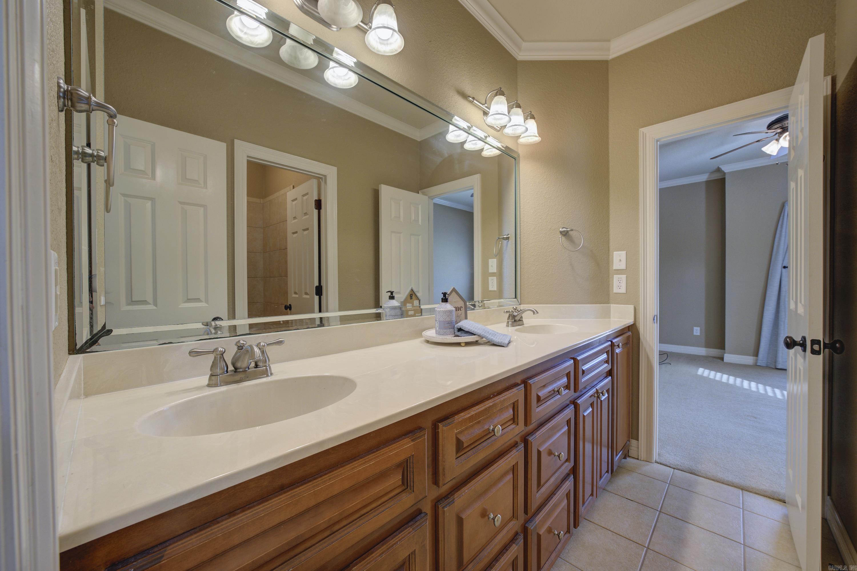 COUNTRY HILLS SUBD - Residential