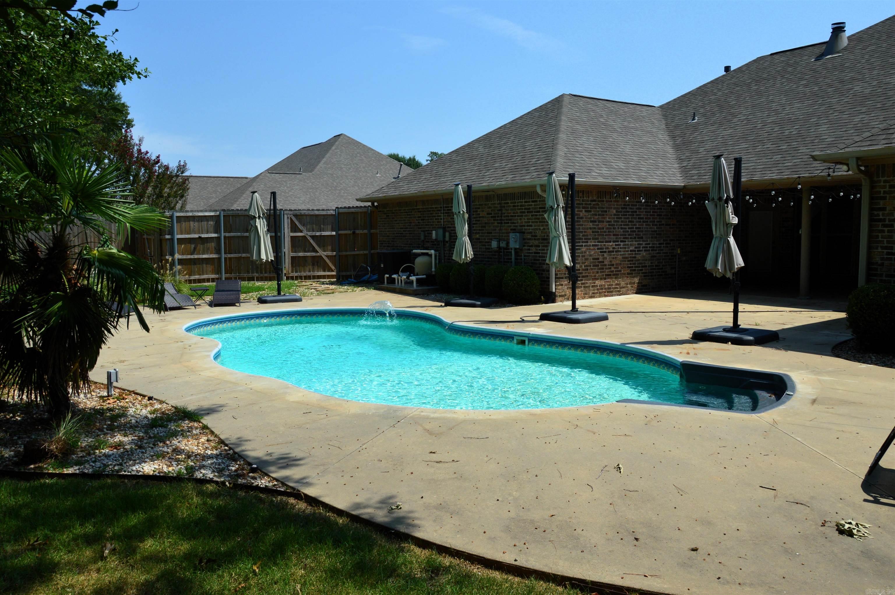 COUNTRY HILLS SUBD - Residential