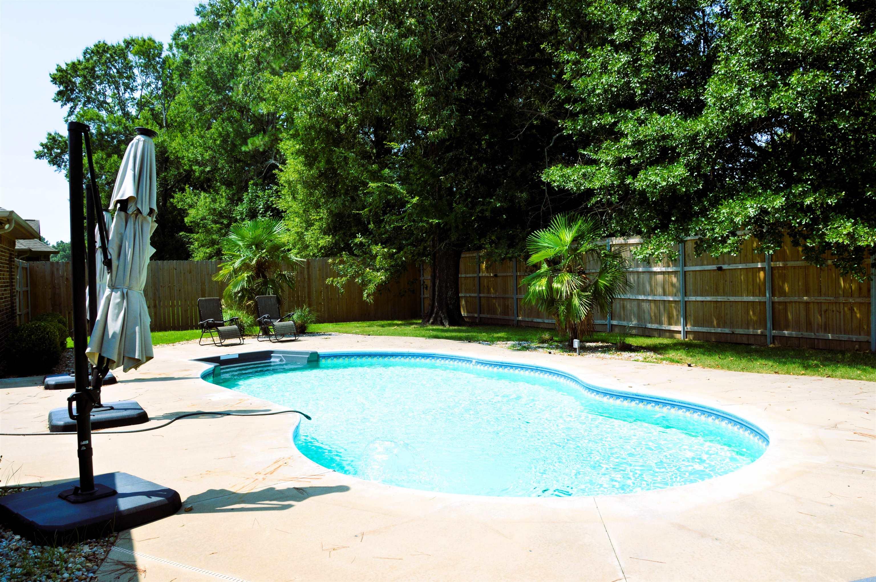 COUNTRY HILLS SUBD - Residential