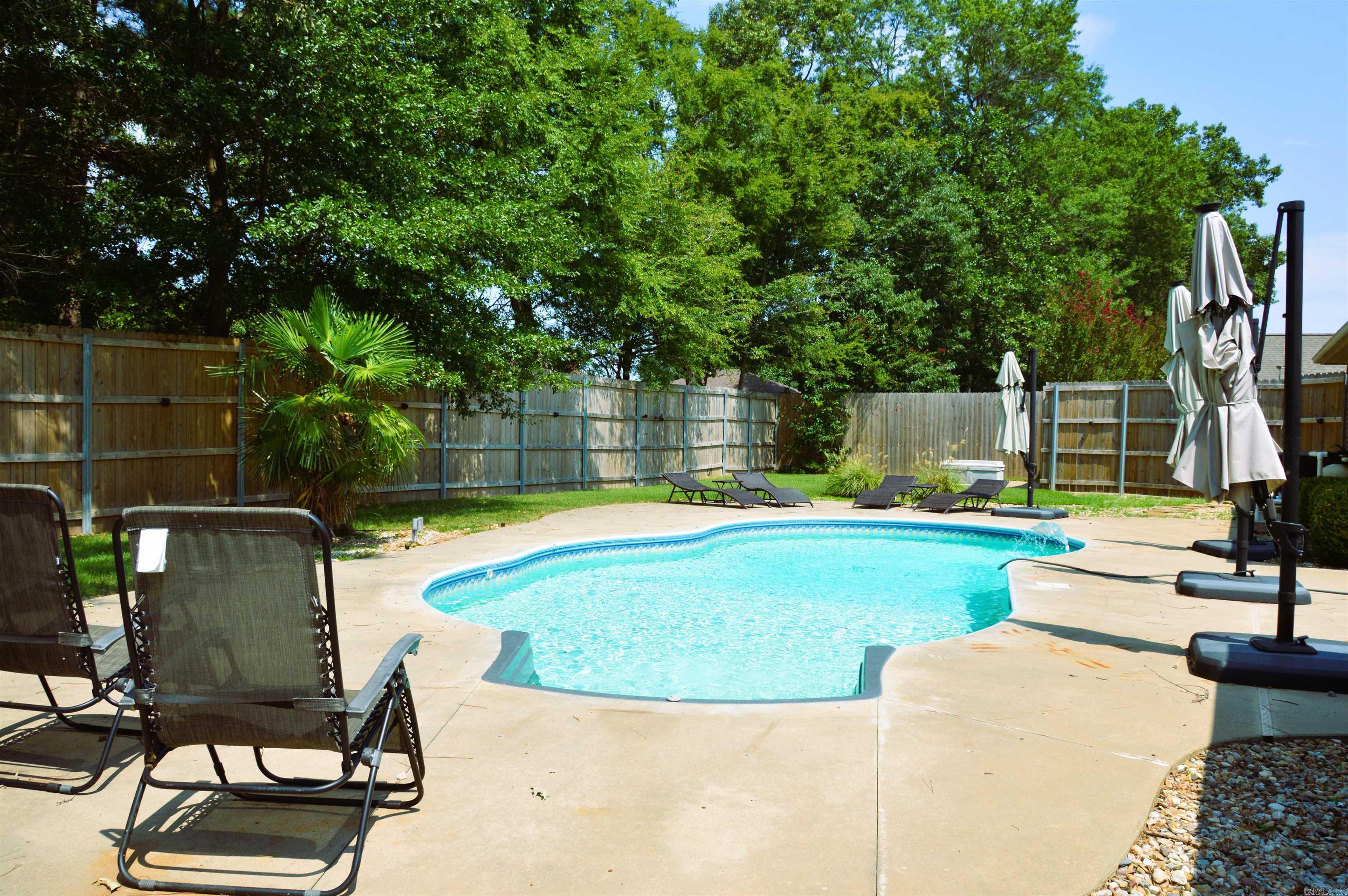 COUNTRY HILLS SUBD - Residential