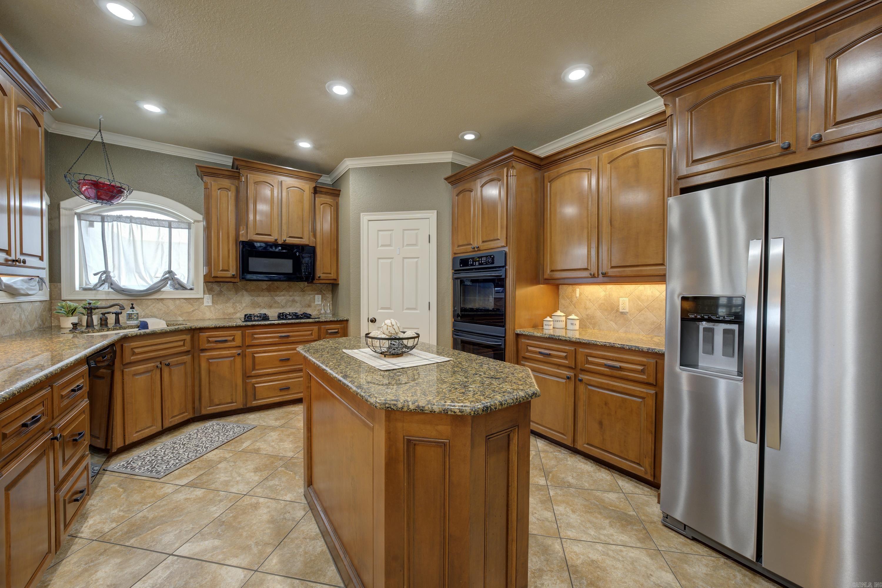 COUNTRY HILLS SUBD - Residential