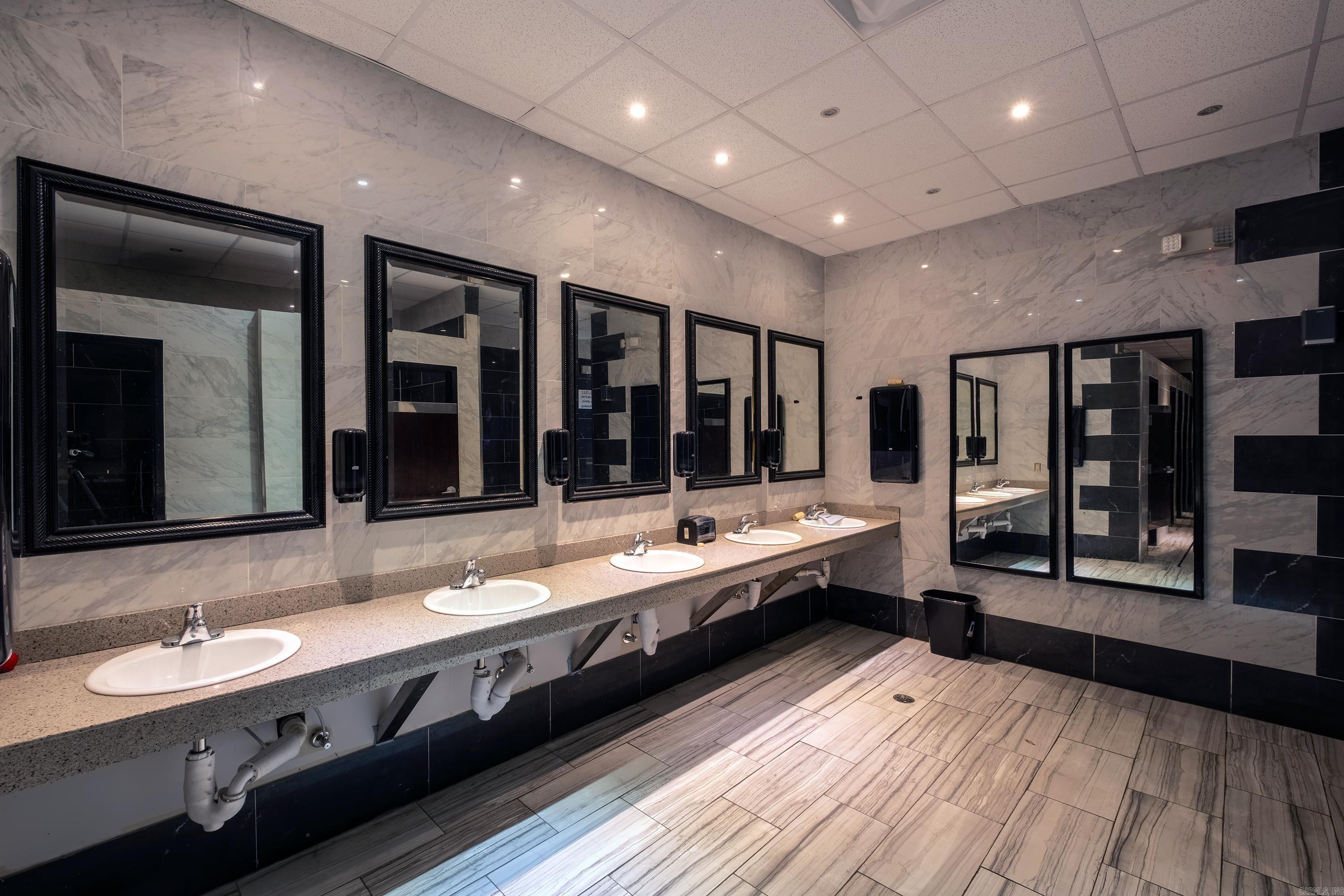 Metes & Bounds - Commercial Sale