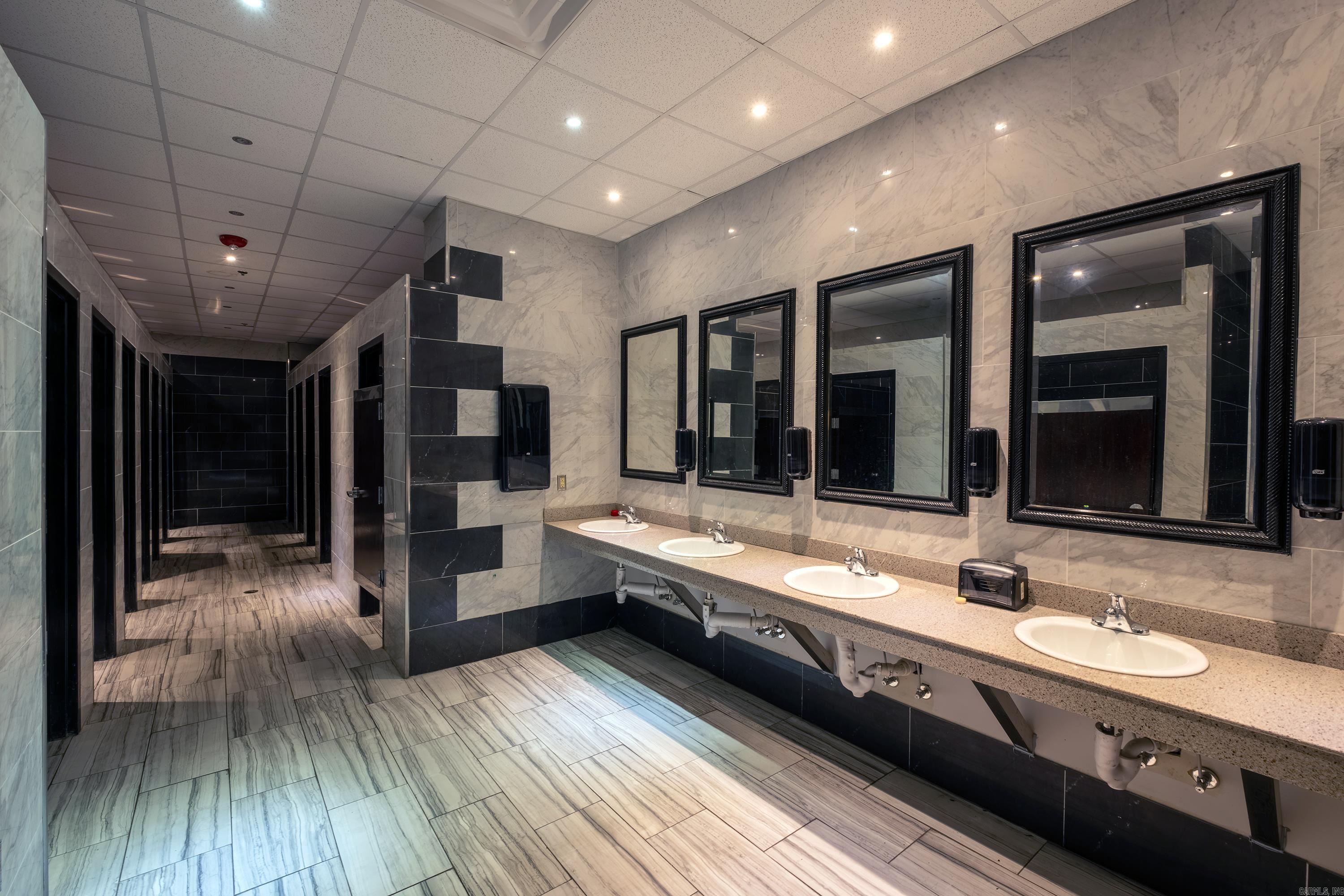 Metes & Bounds - Commercial Sale