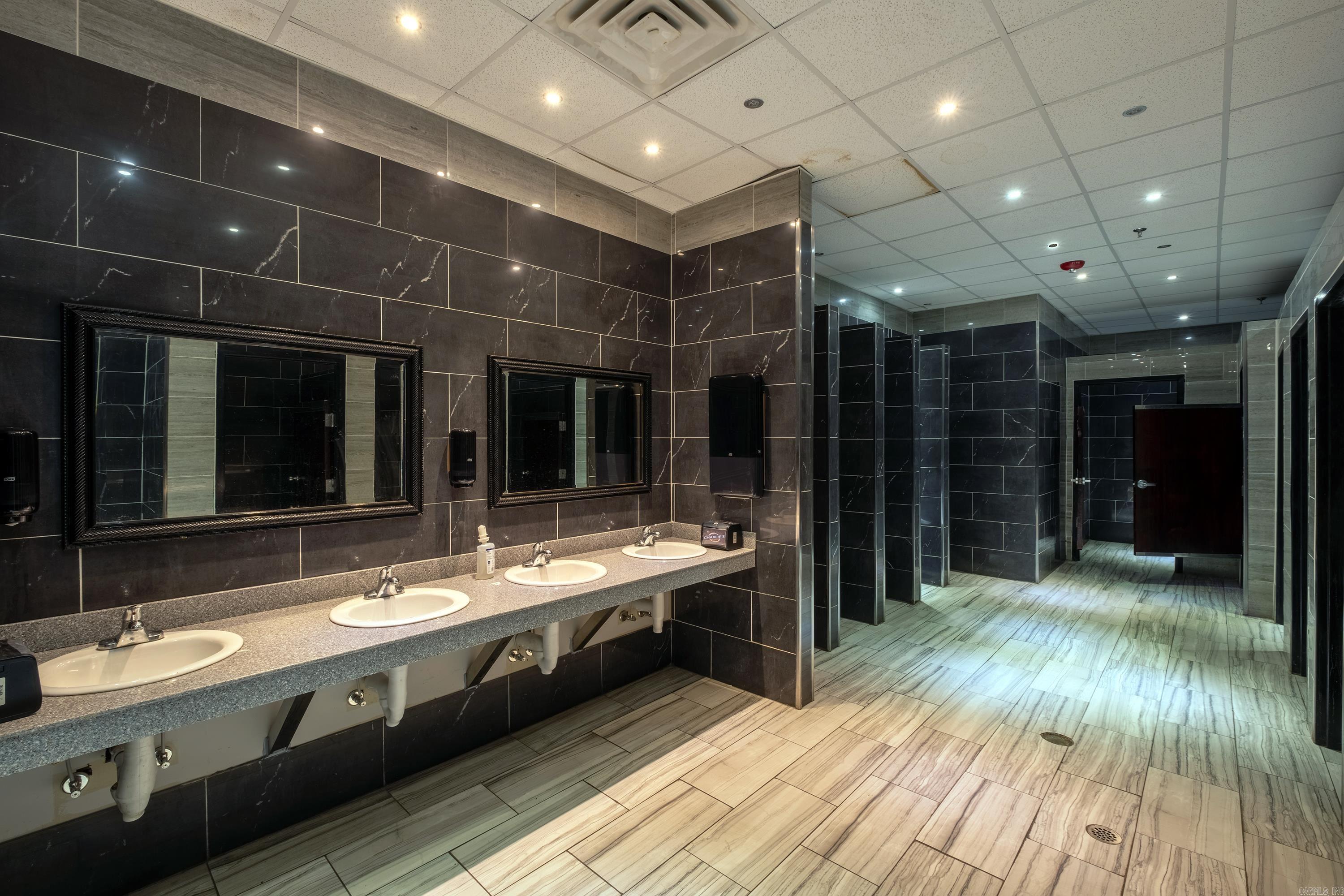 Metes & Bounds - Commercial Sale
