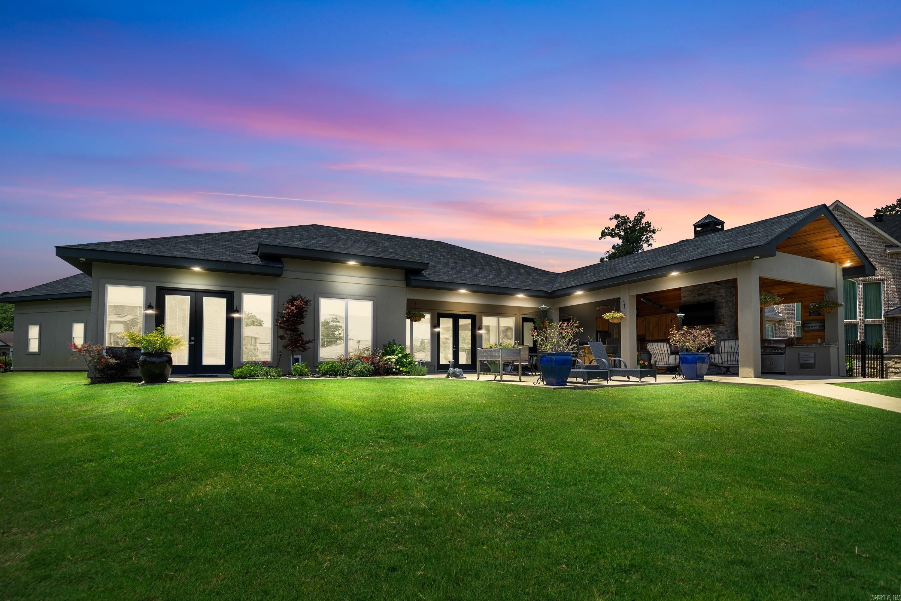 HUNTERS COVE - Residential