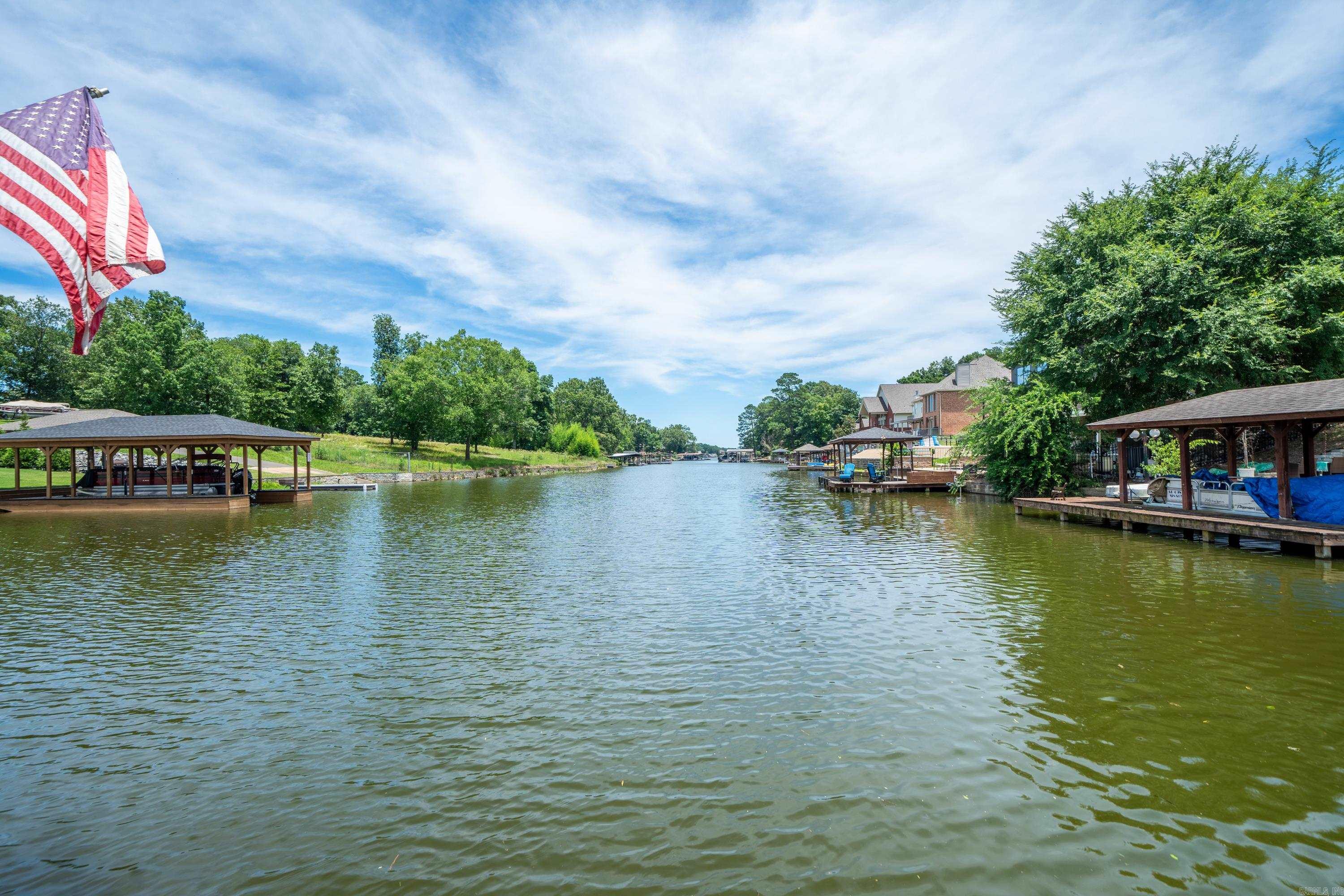 HUNTERS COVE - Residential