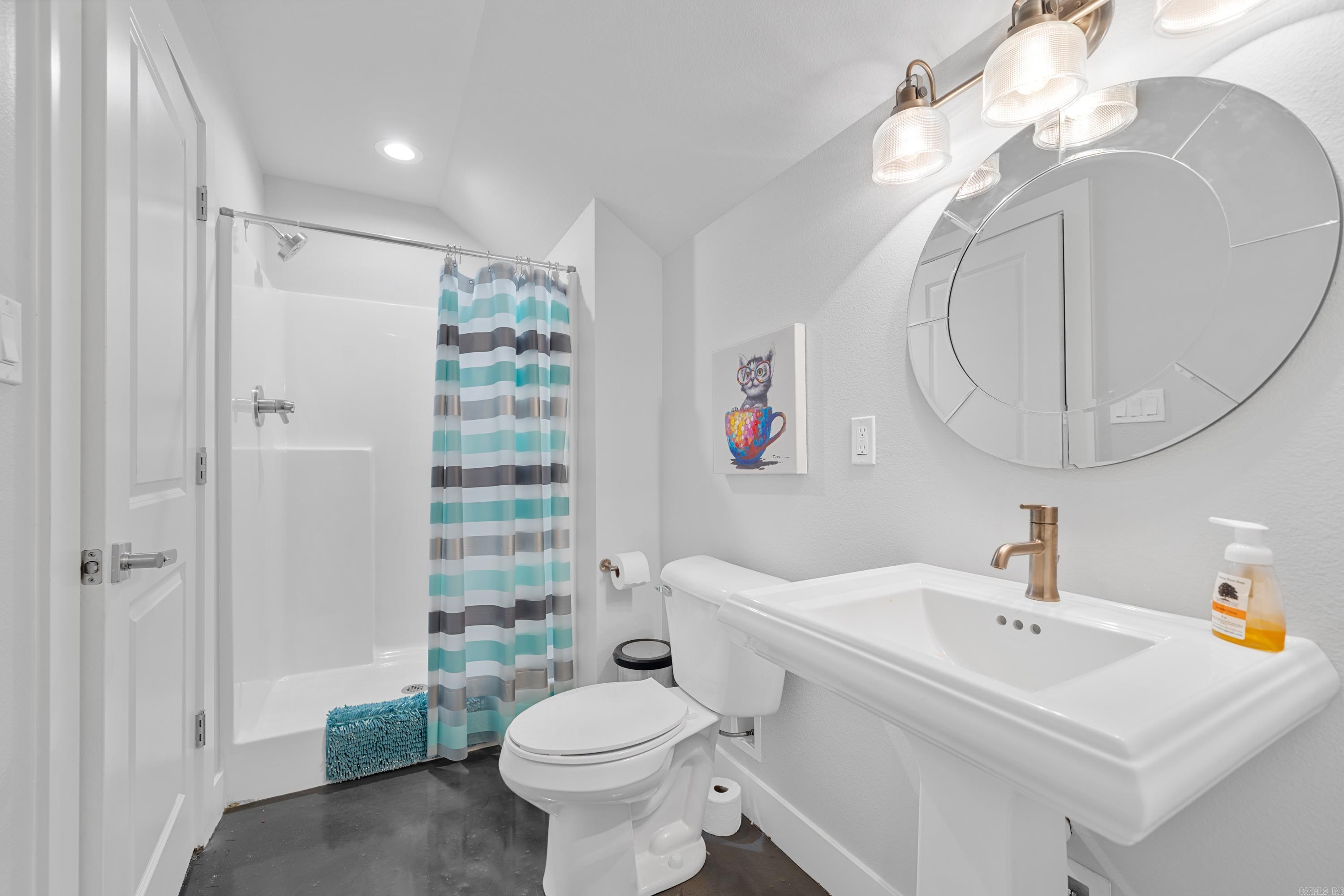 HUNTERS COVE - Residential