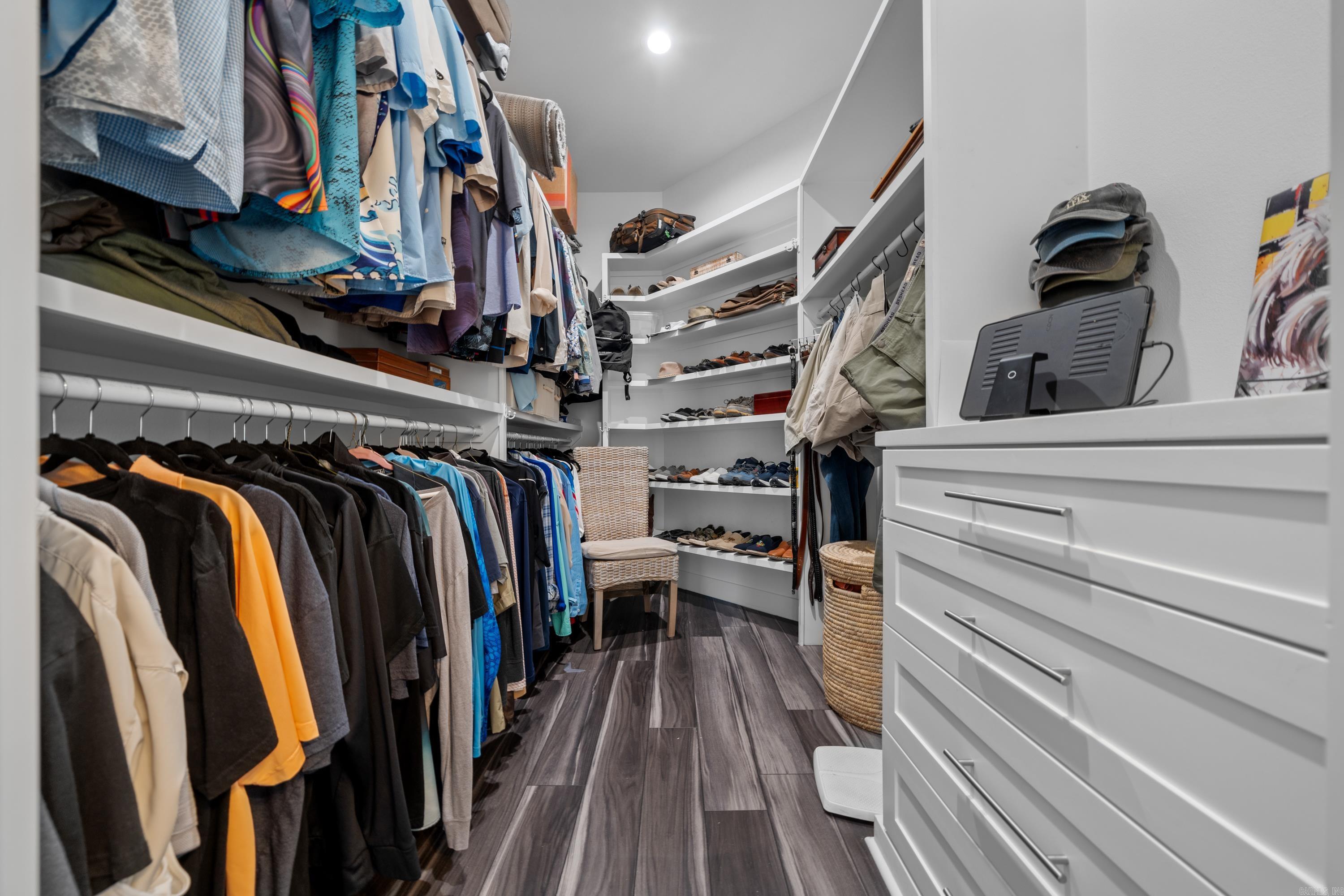 HUNTERS COVE - Residential